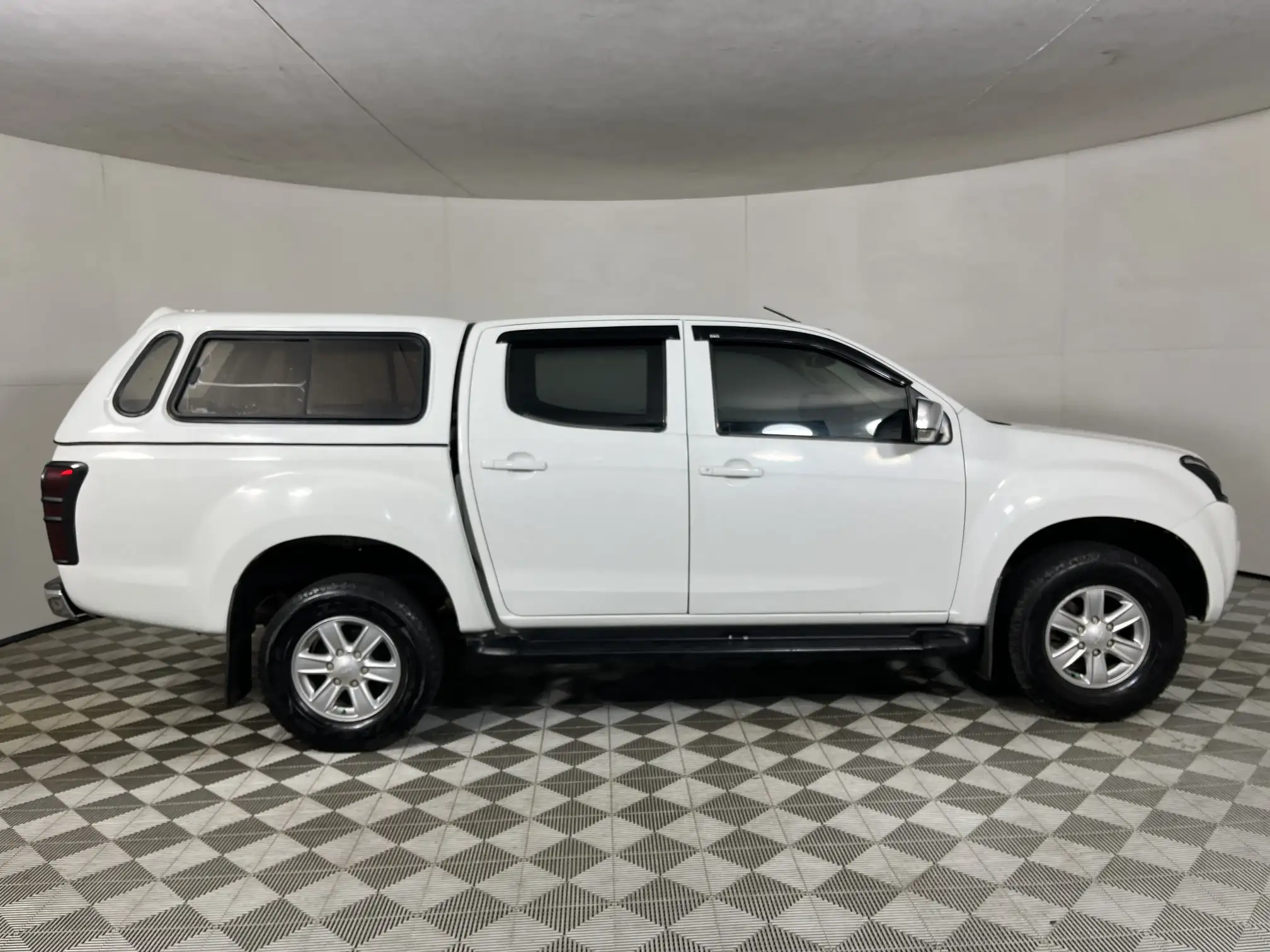 Isuzu KB