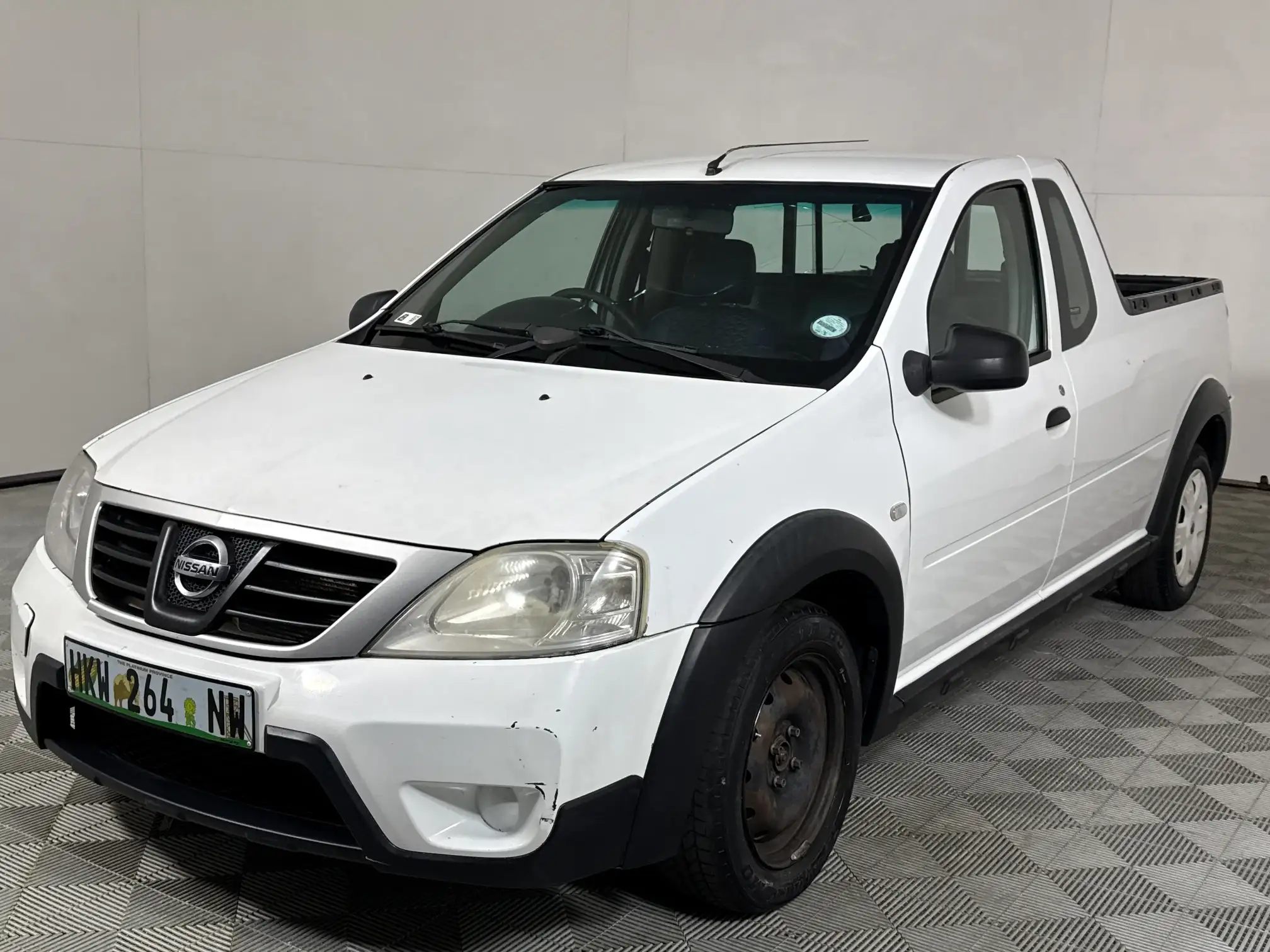 2010 Nissan NP200