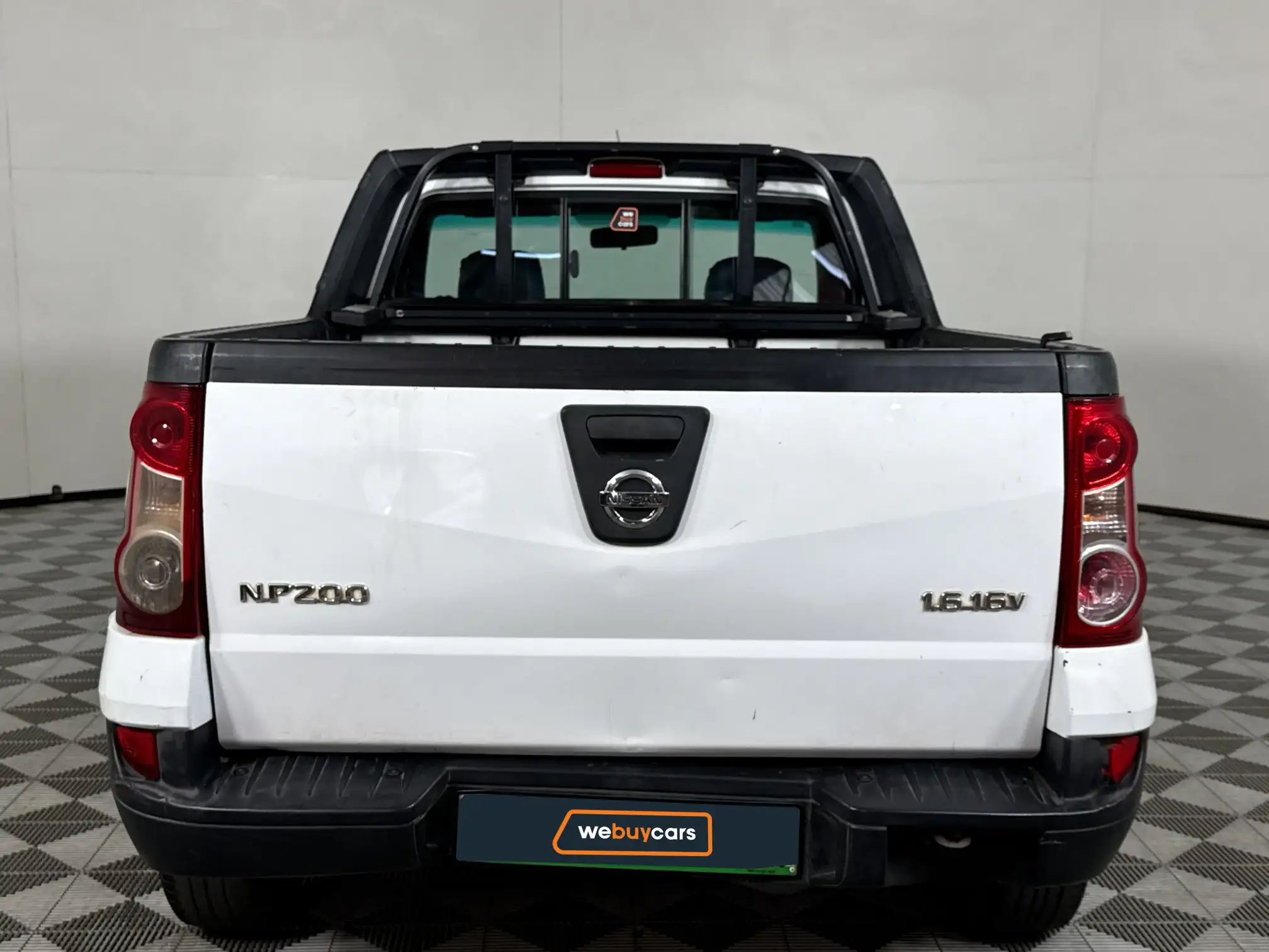 Nissan NP200