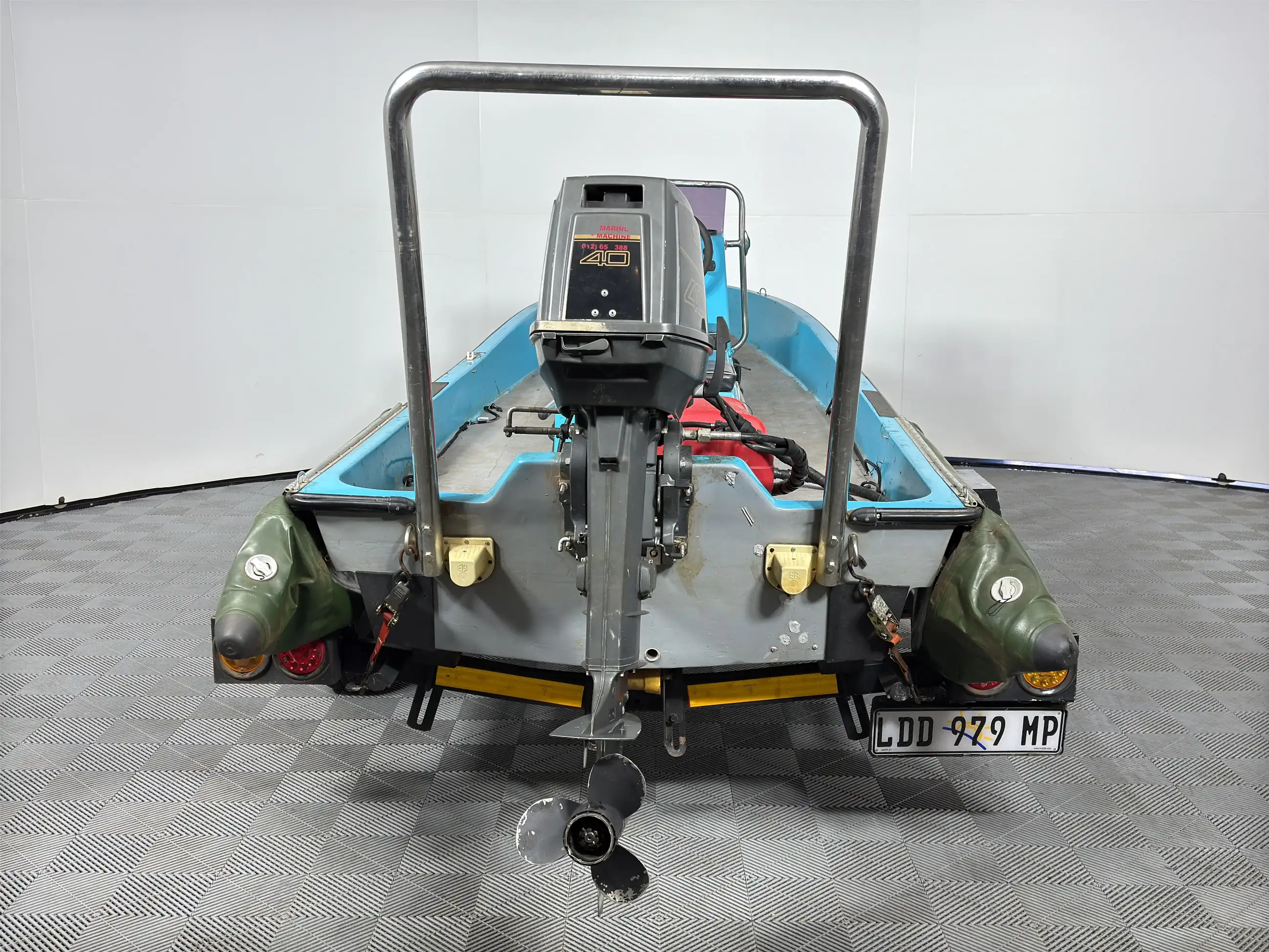 Manta Ski Vee