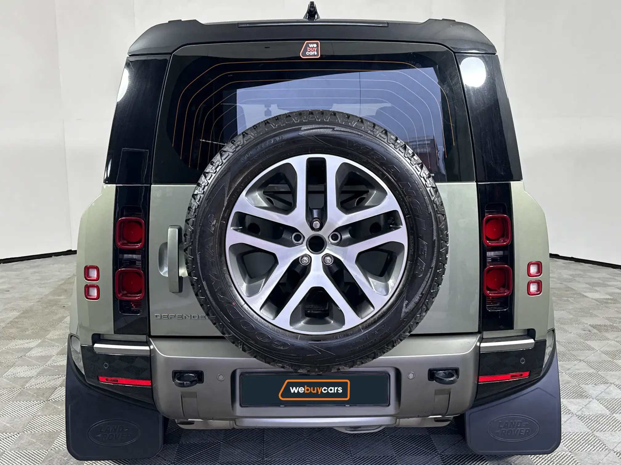 Land Rover Defender 110
