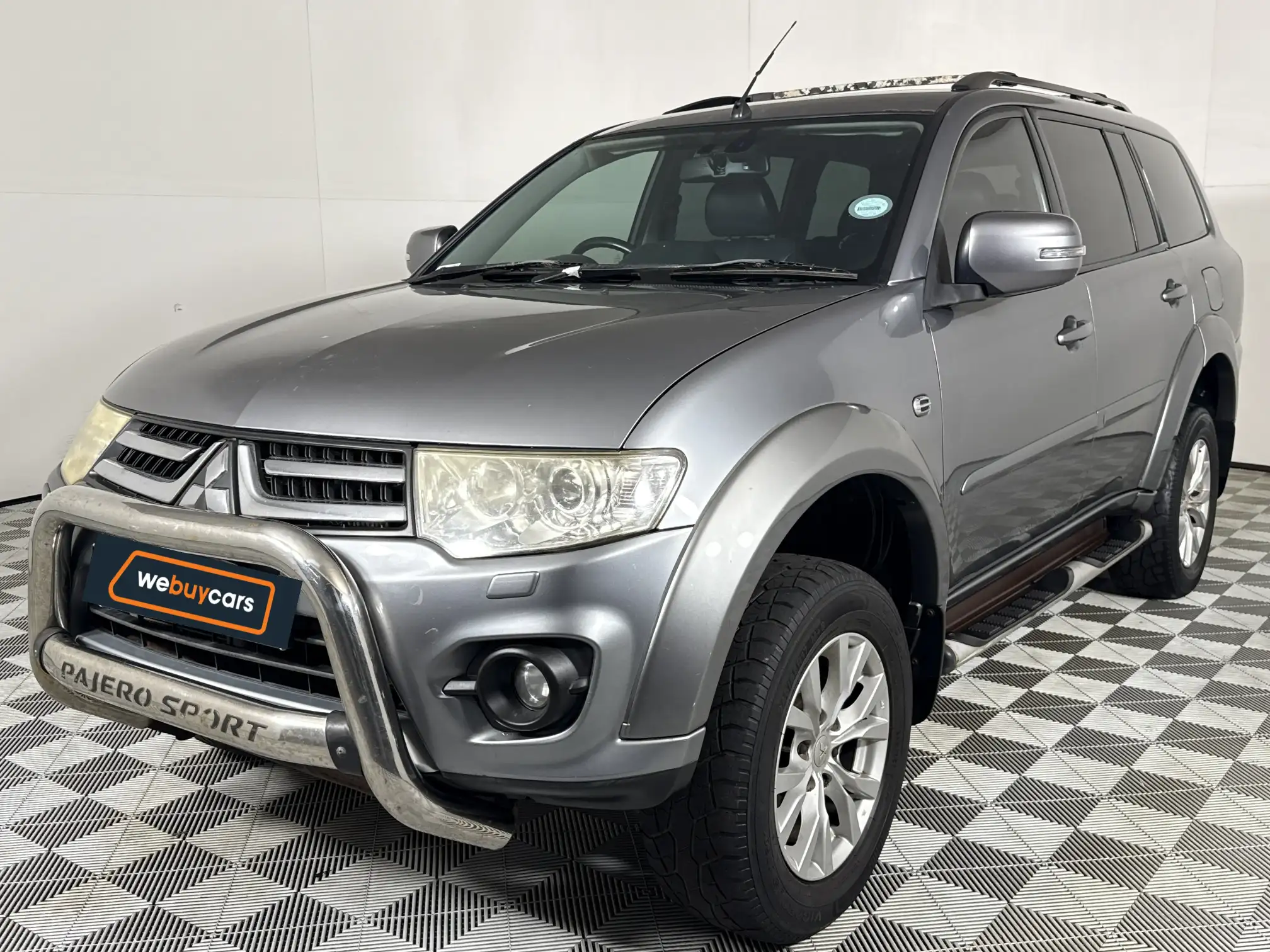 2013 Mitsubishi Pajero