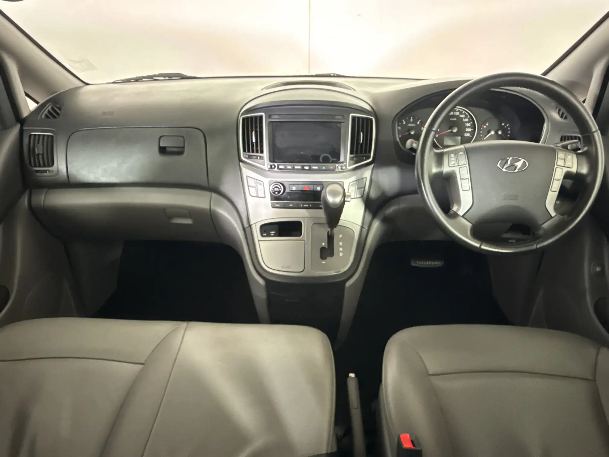 Hyundai H-1