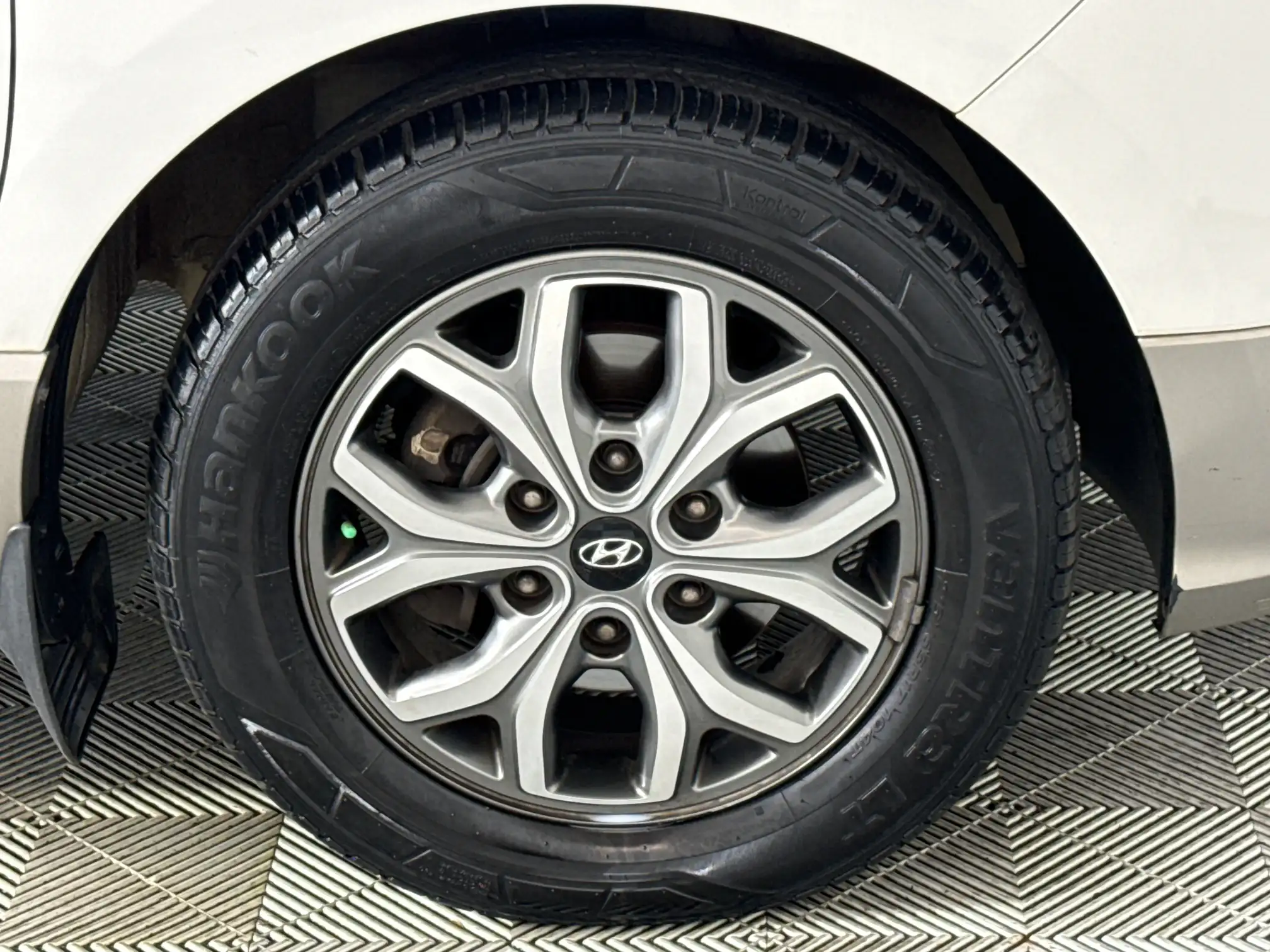 Hyundai H-1