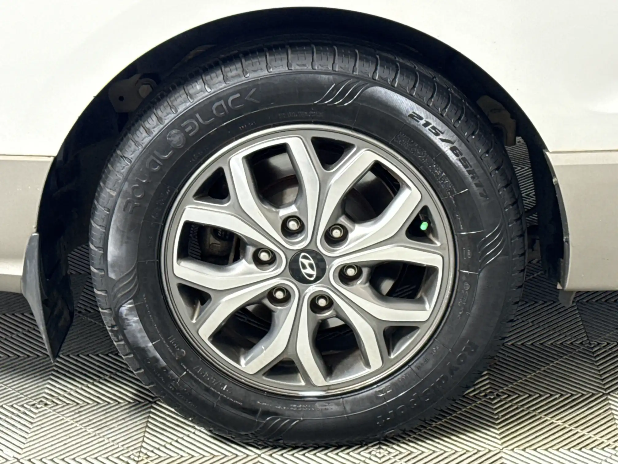 Hyundai H-1