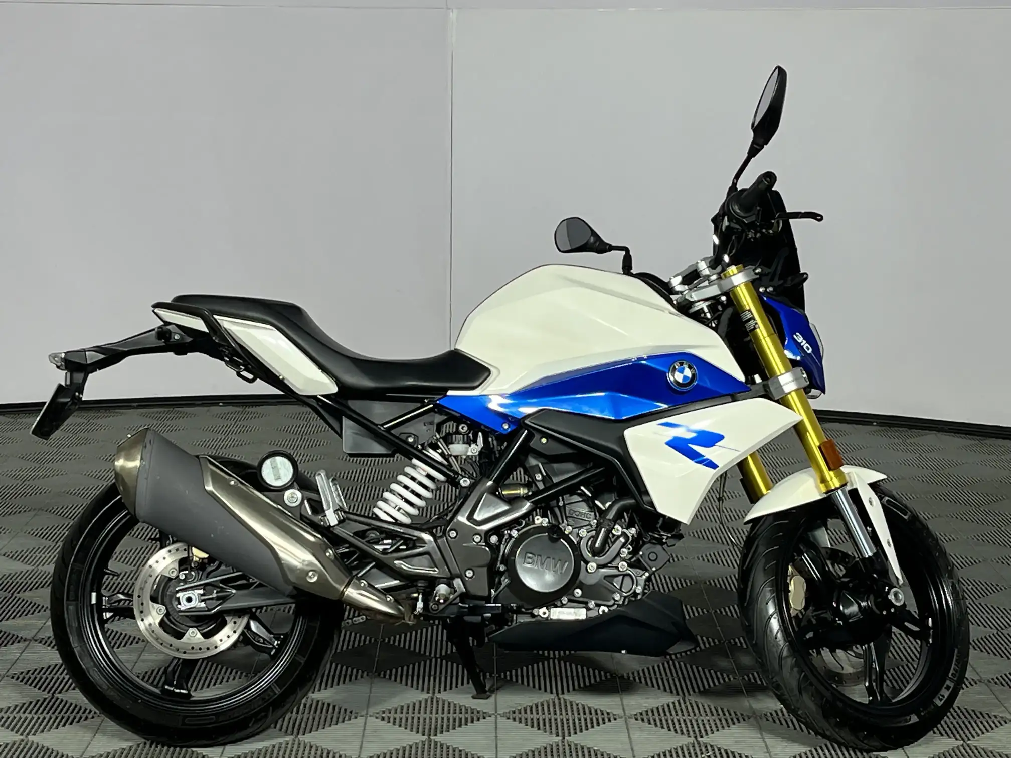 2022 BMW C