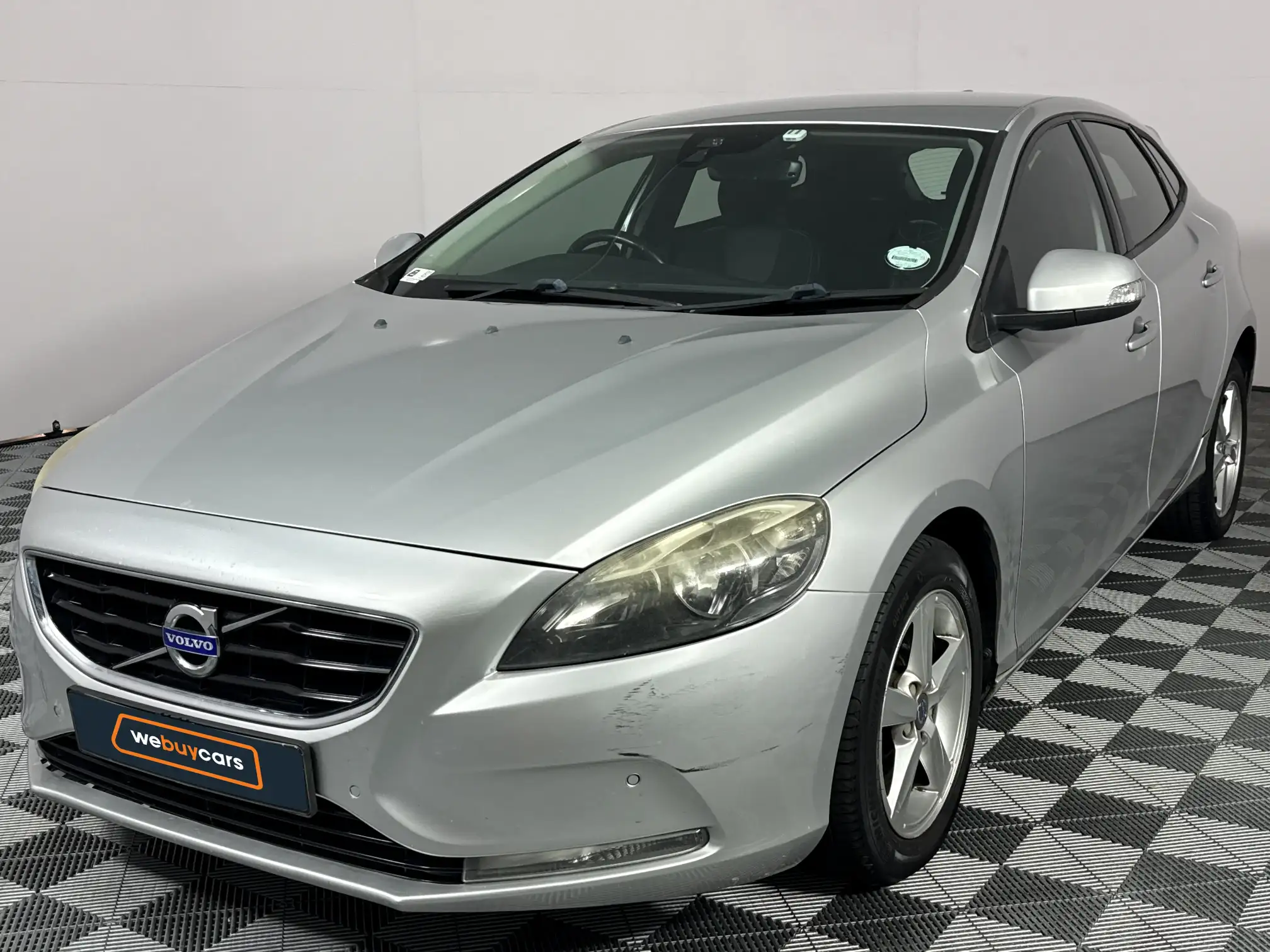 2016 Volvo V40
