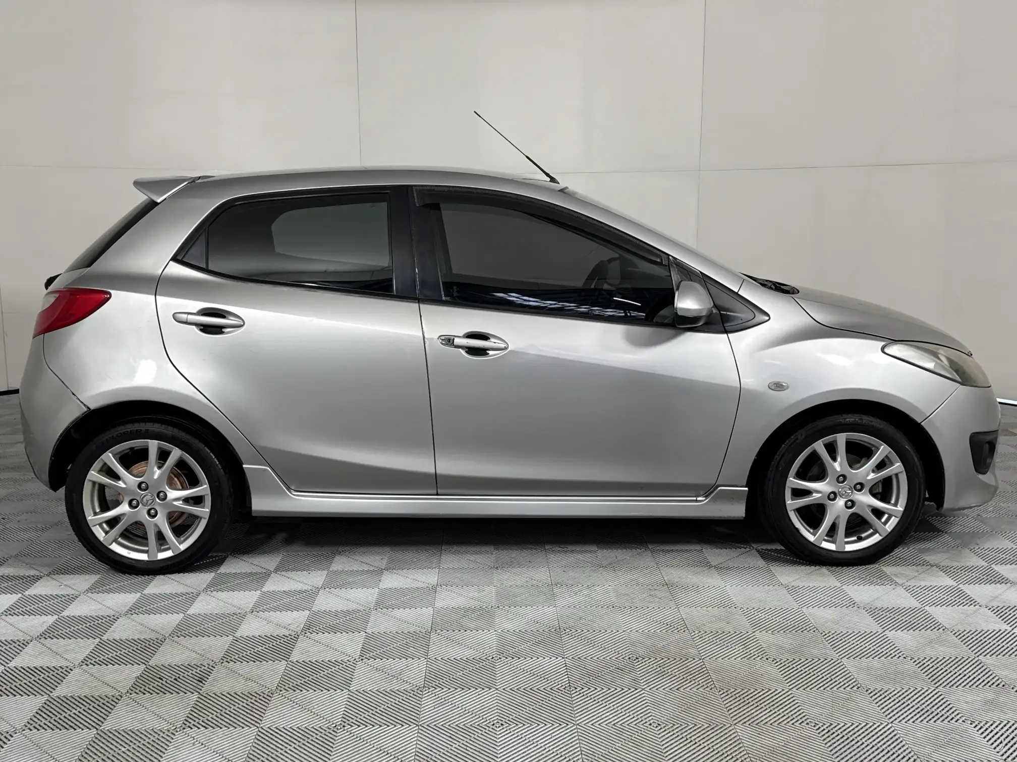 Mazda Mazda 2