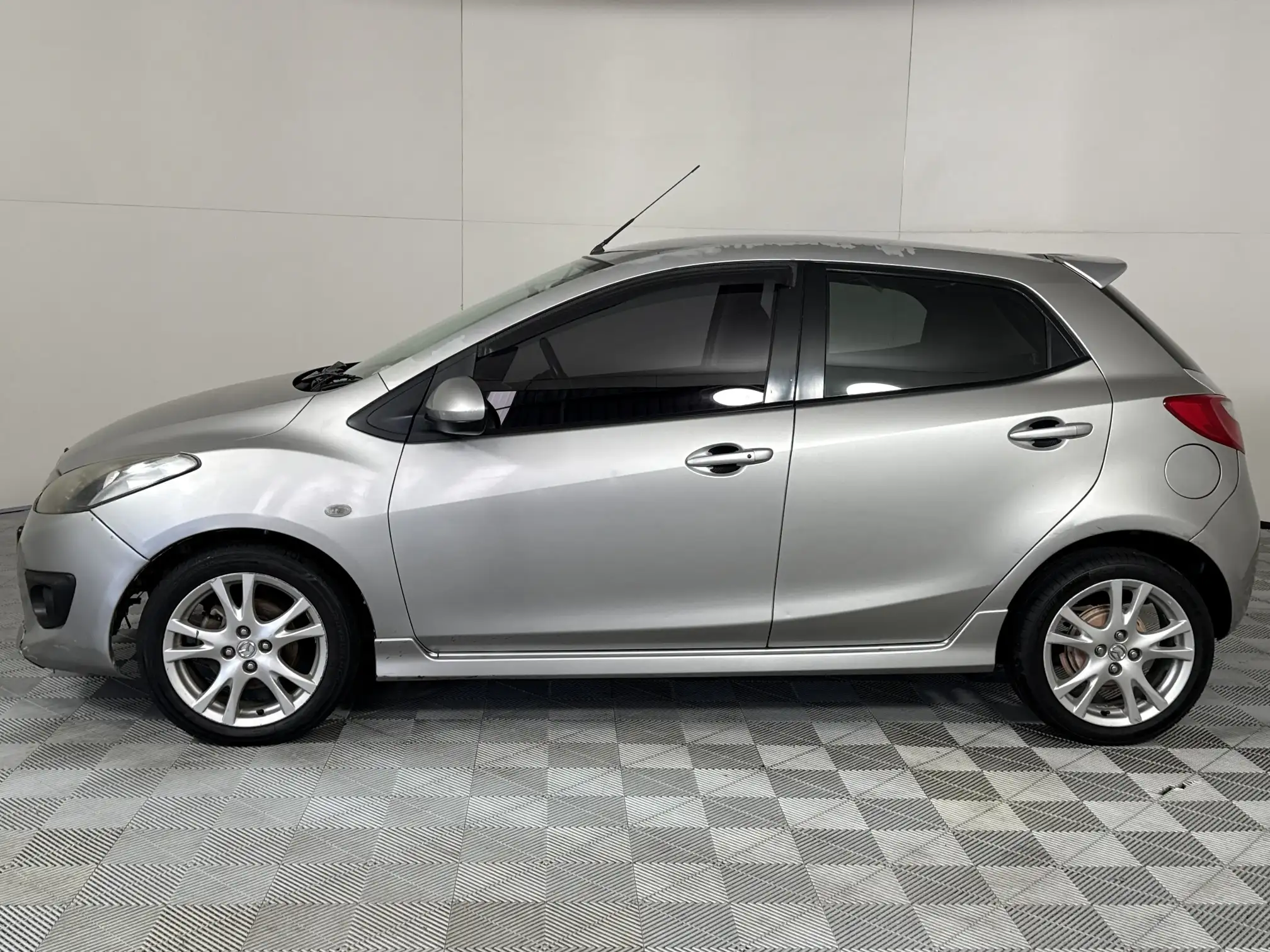 Mazda Mazda 2