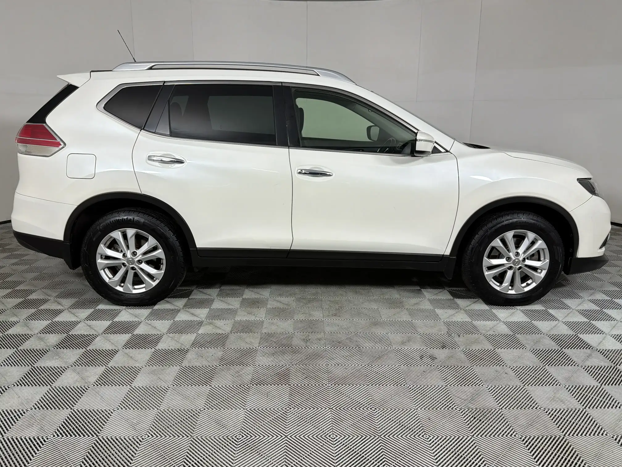 Nissan X Trail