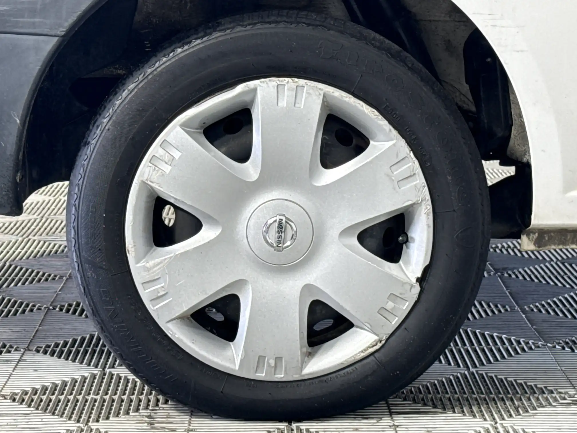 Nissan NP200