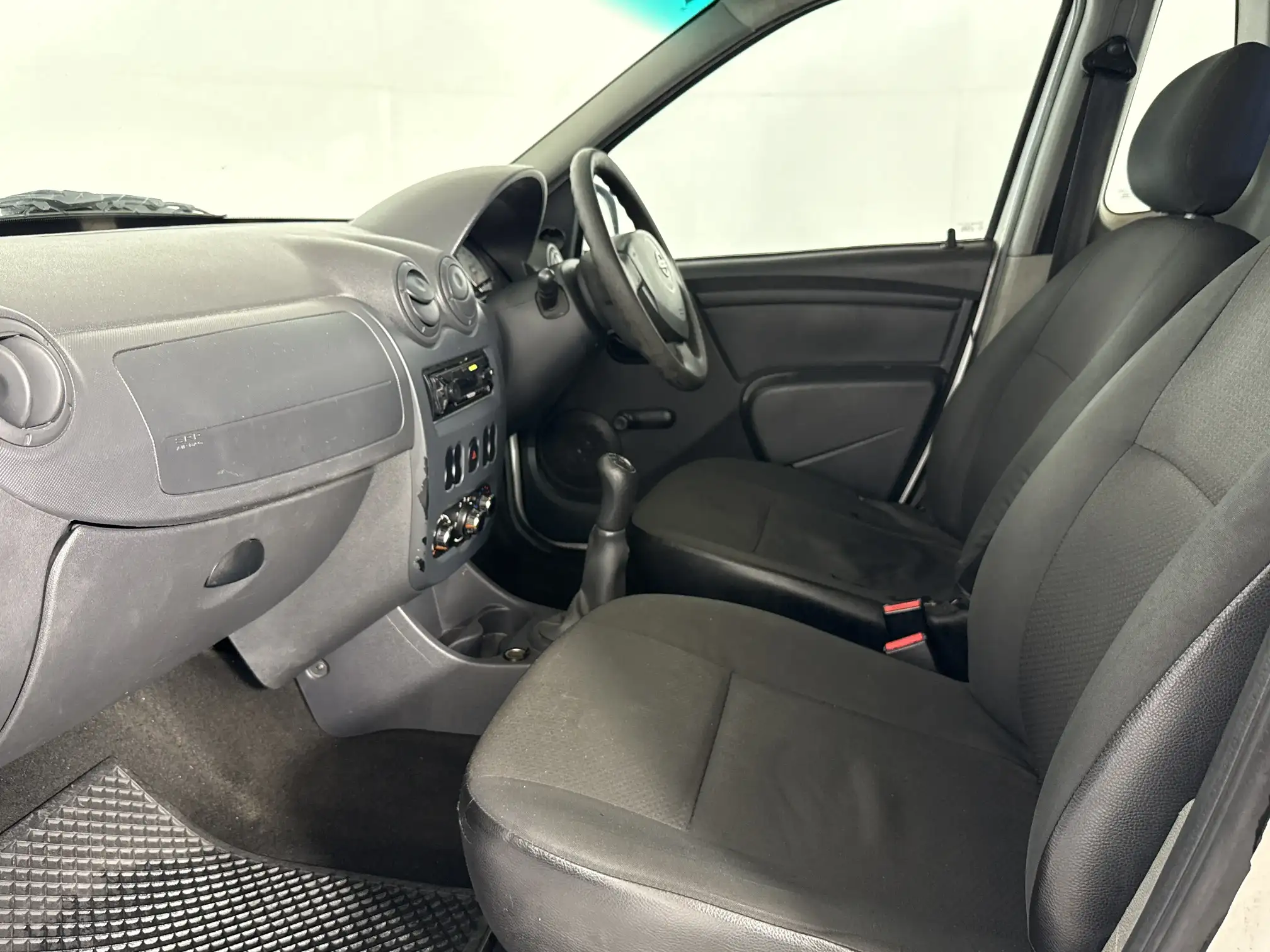 Nissan NP200