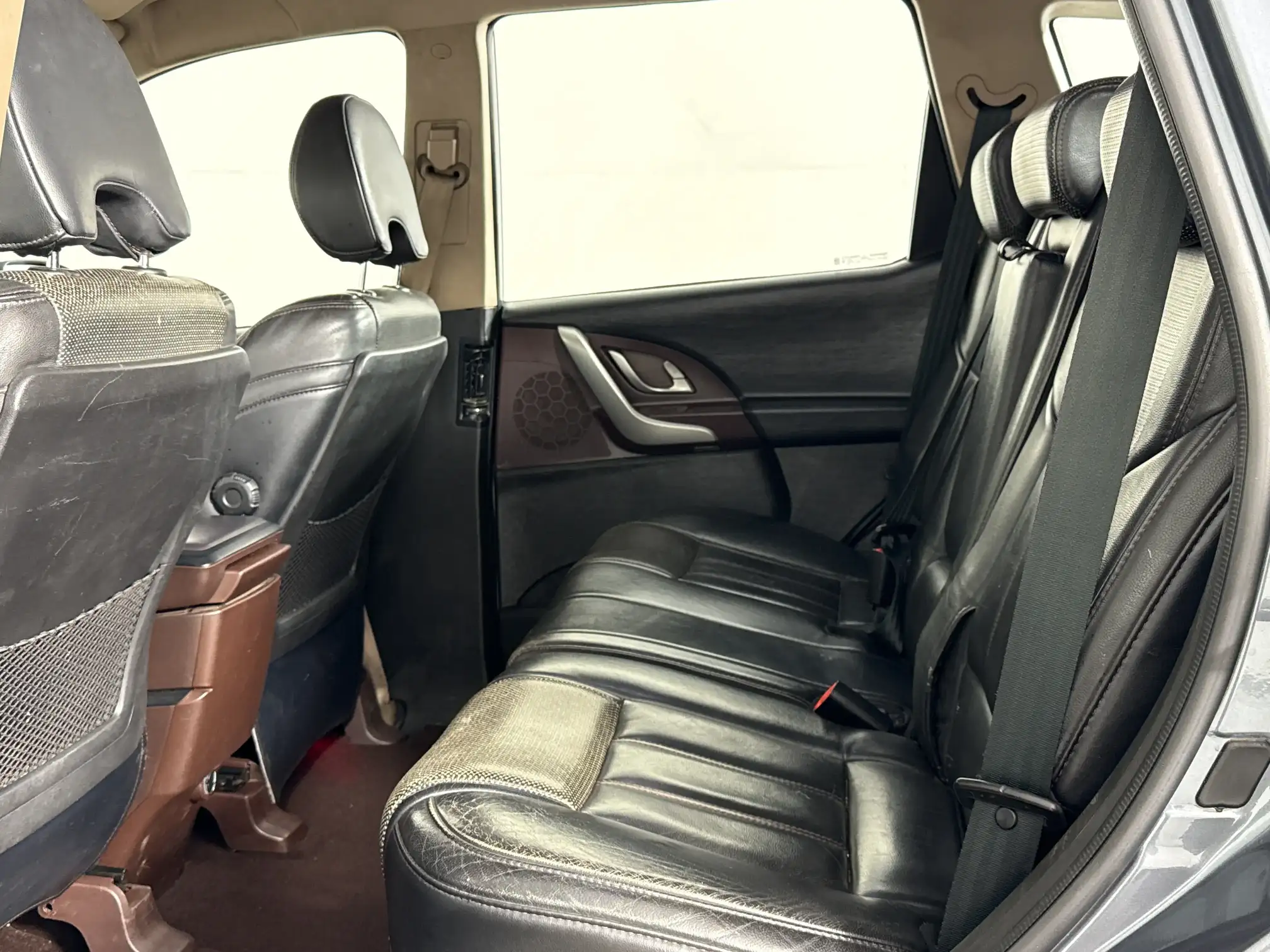 Mahindra XUV