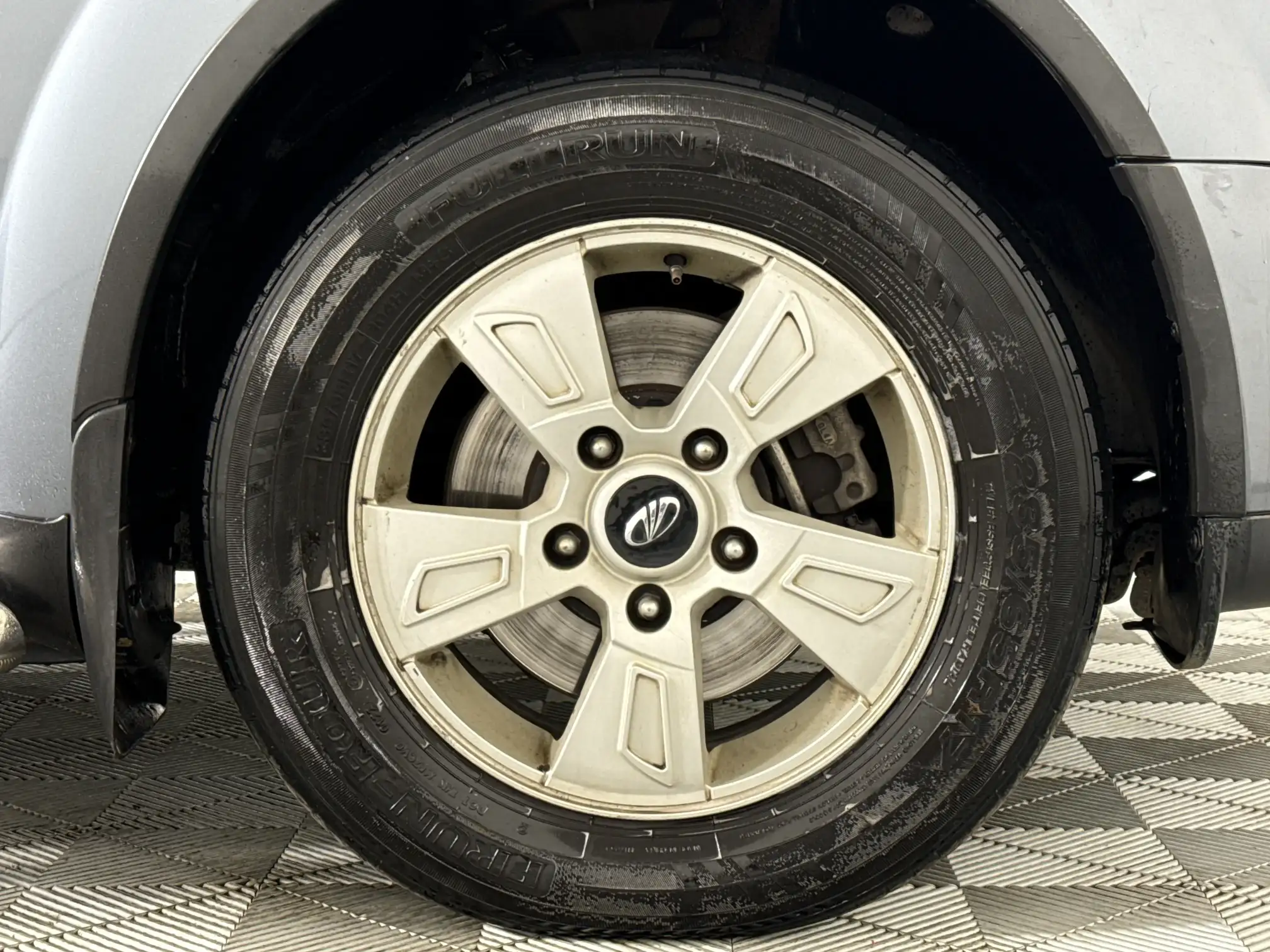Mahindra XUV