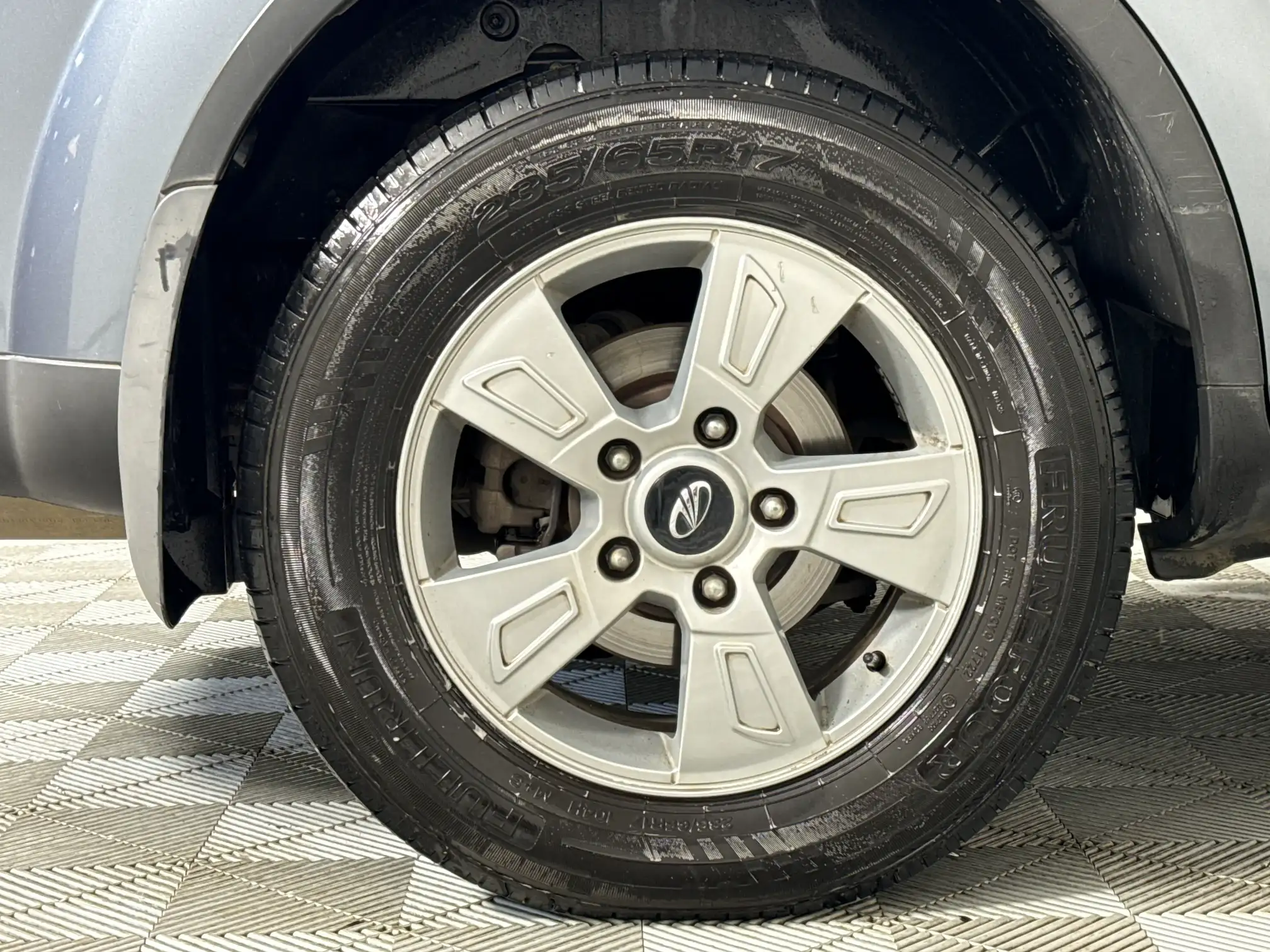 Mahindra XUV
