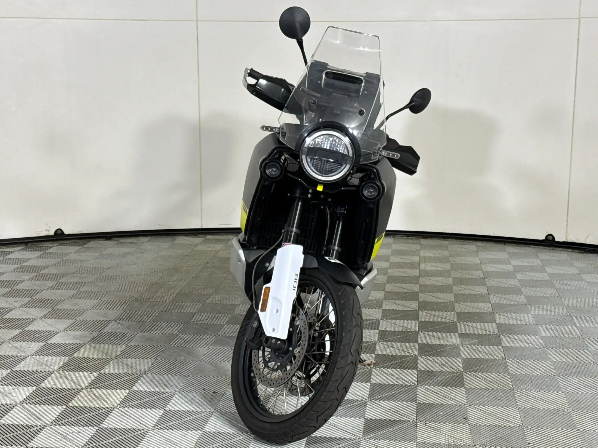 Husqvarna 701 Vitpilen