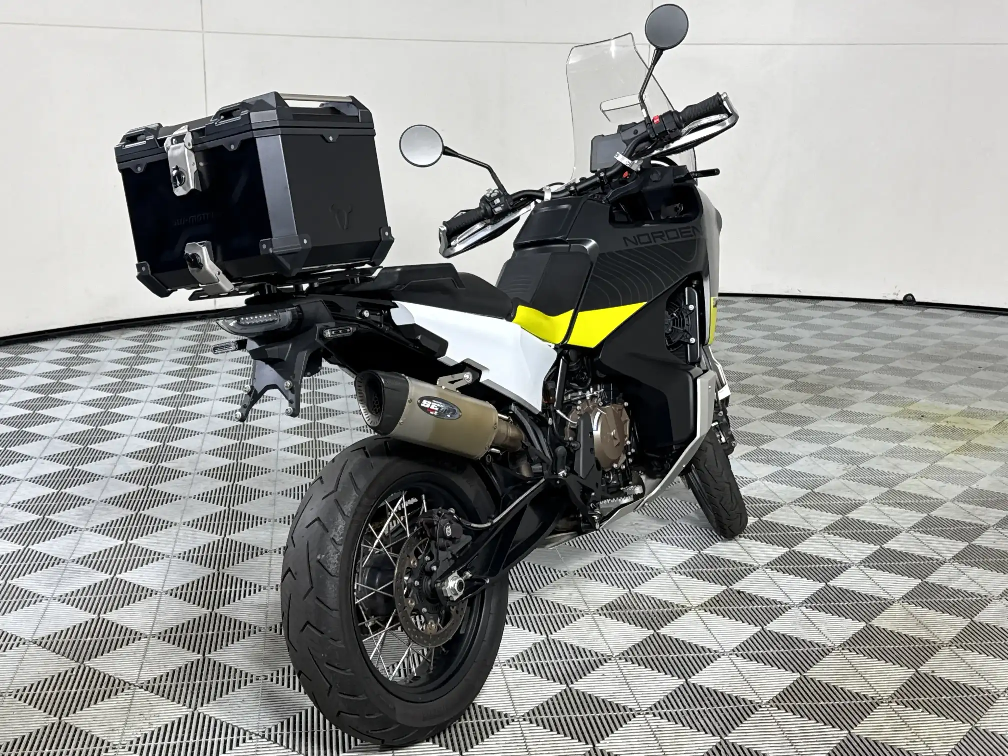 Husqvarna 701 Vitpilen