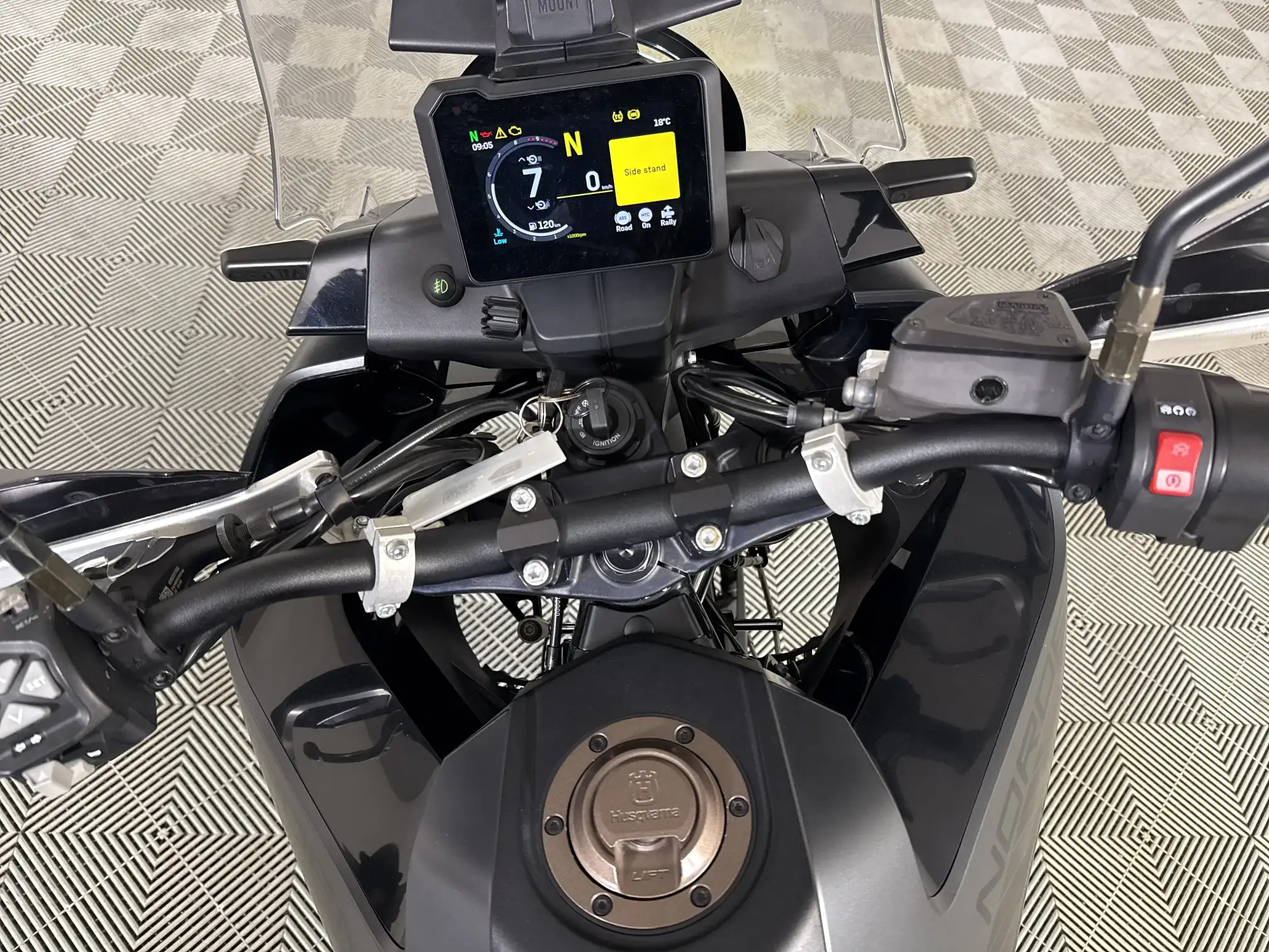 Husqvarna 701 Vitpilen