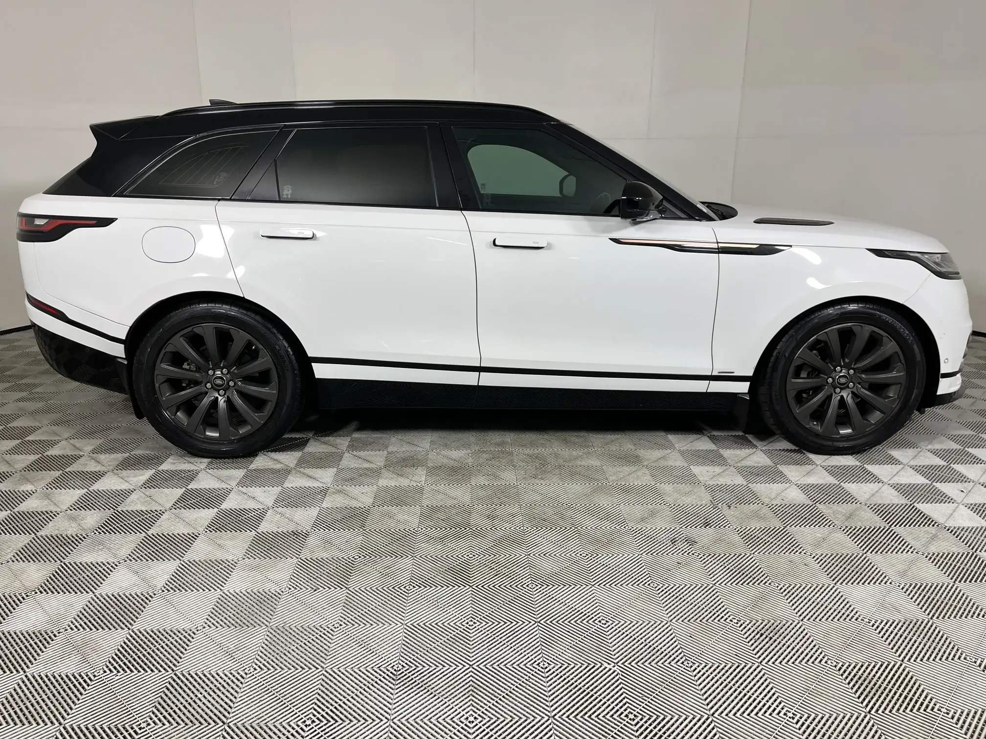 Land Rover Velar