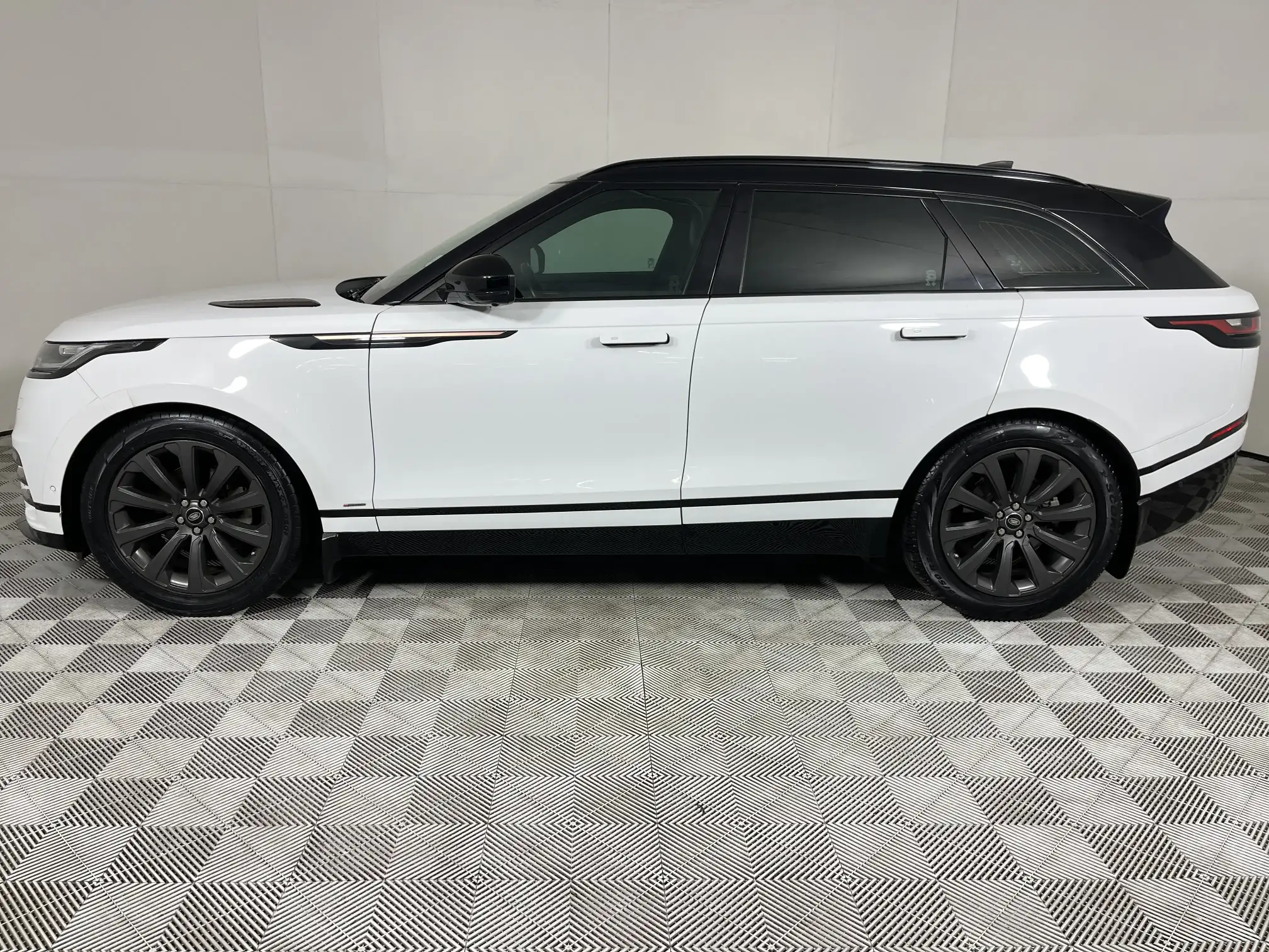 Land Rover Velar