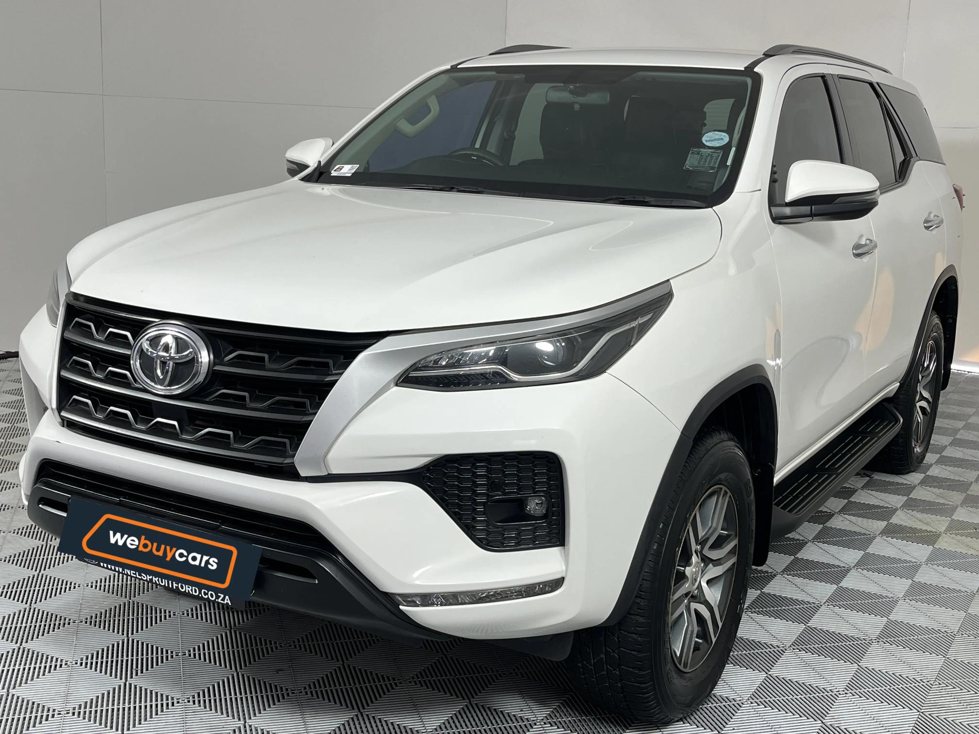 Toyota Fortuner V 2.4 GD-6 Raised Body Auto