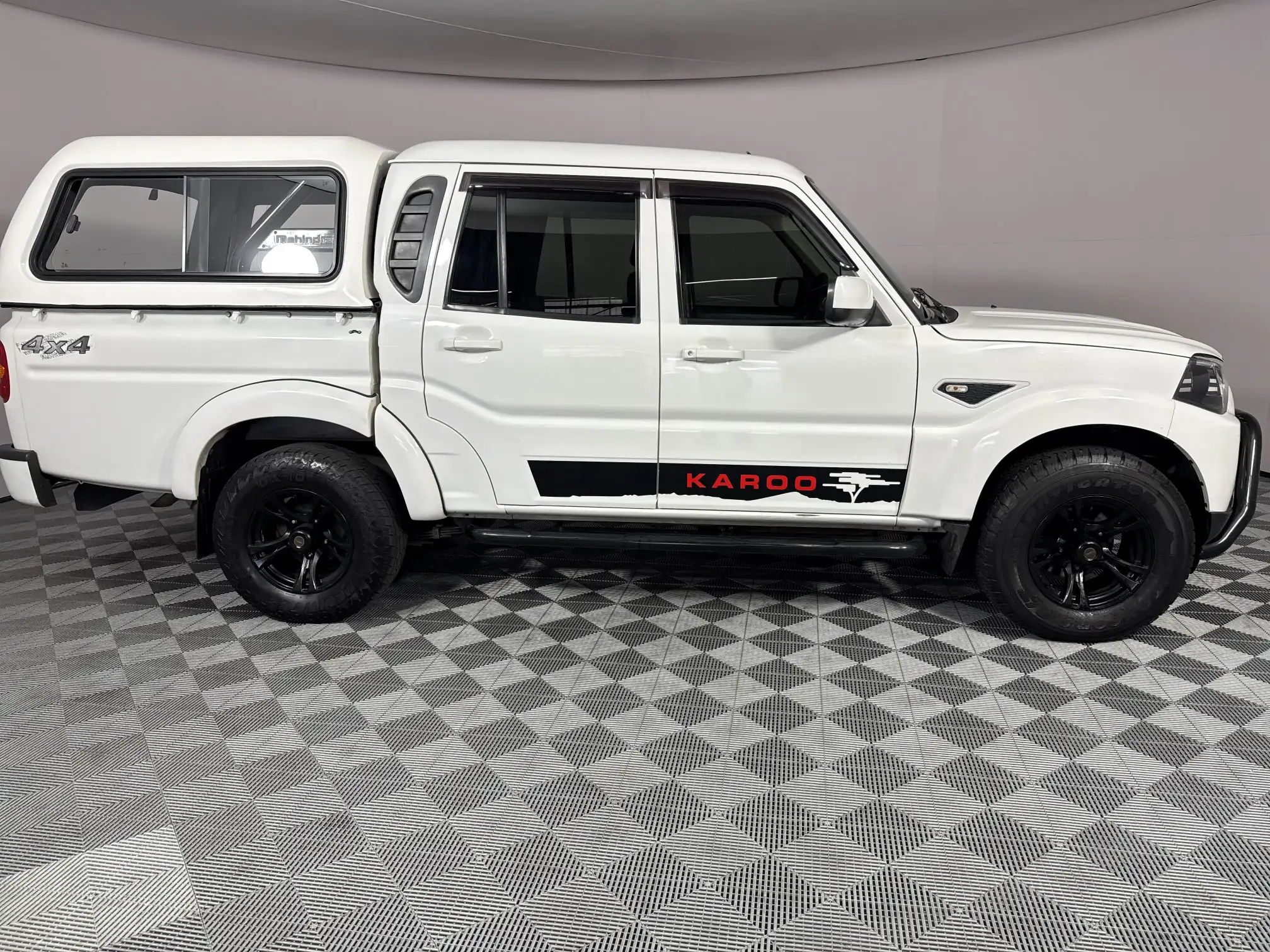 Mahindra PIK UP