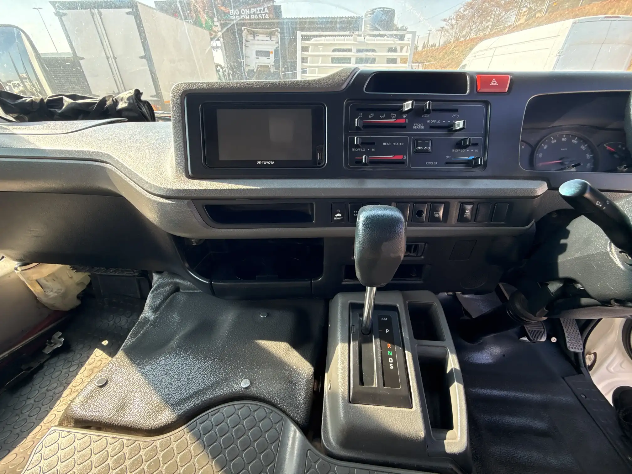 Toyota Quantam