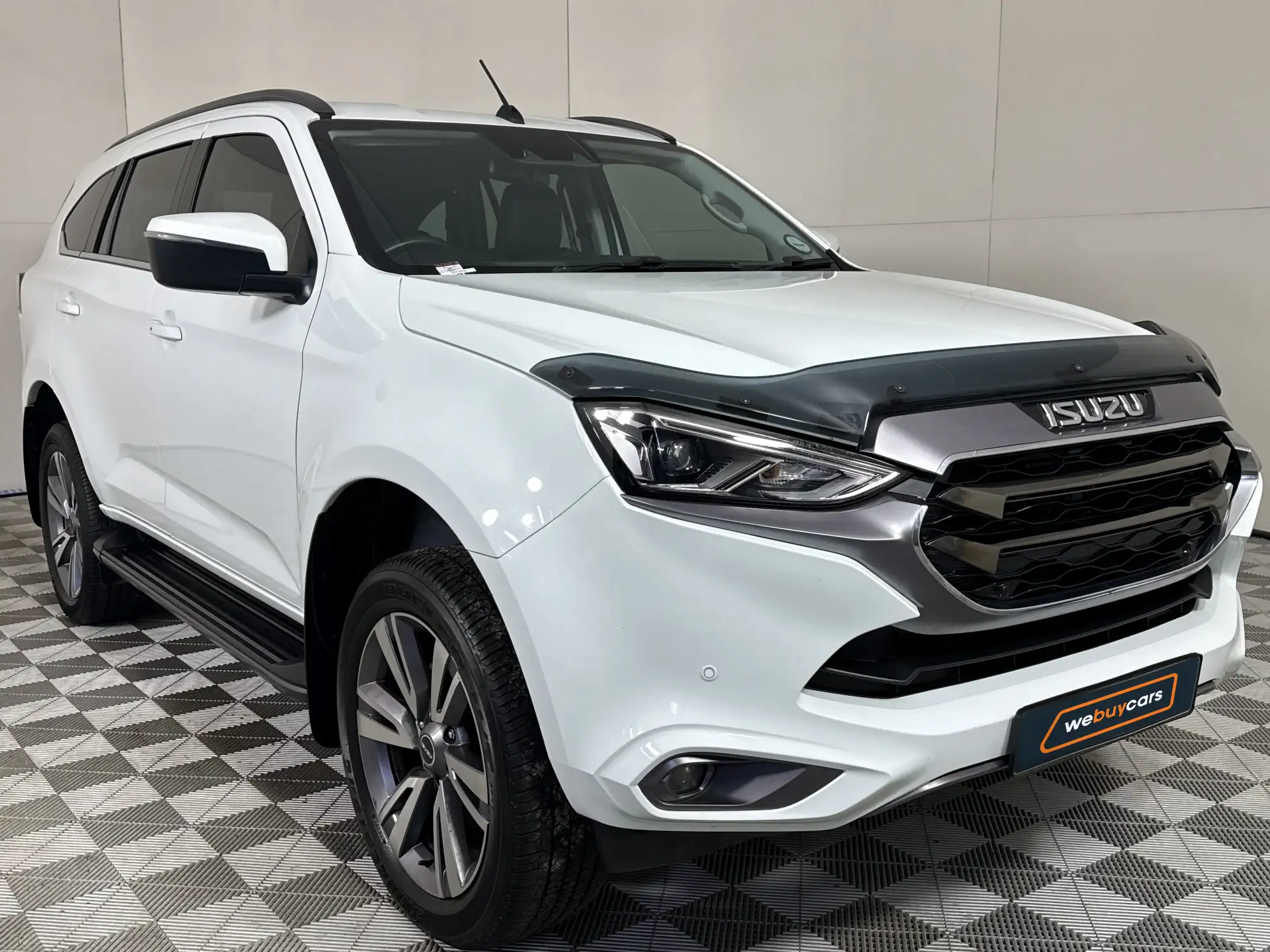 Isuzu MU-X