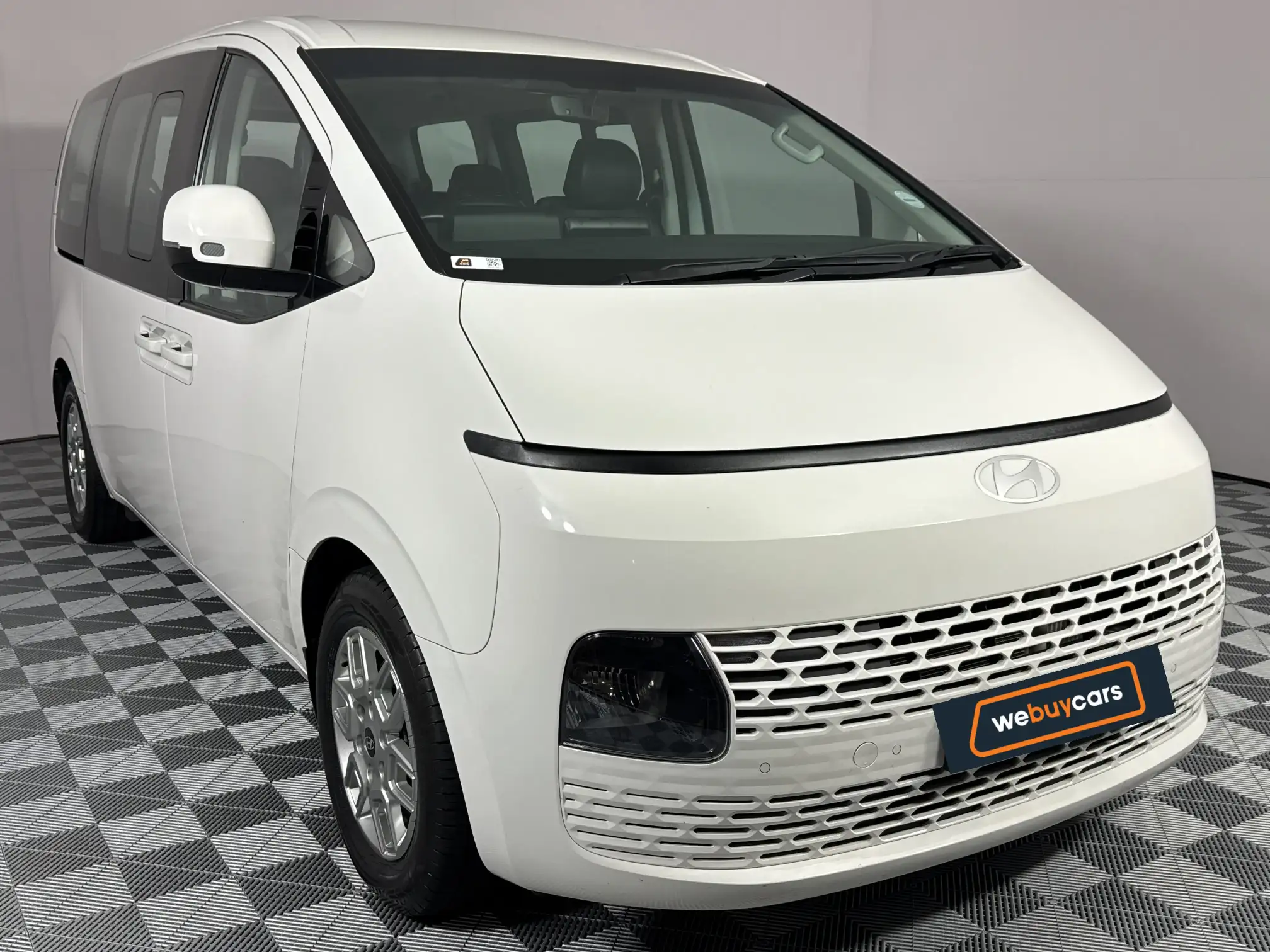 Hyundai Staria