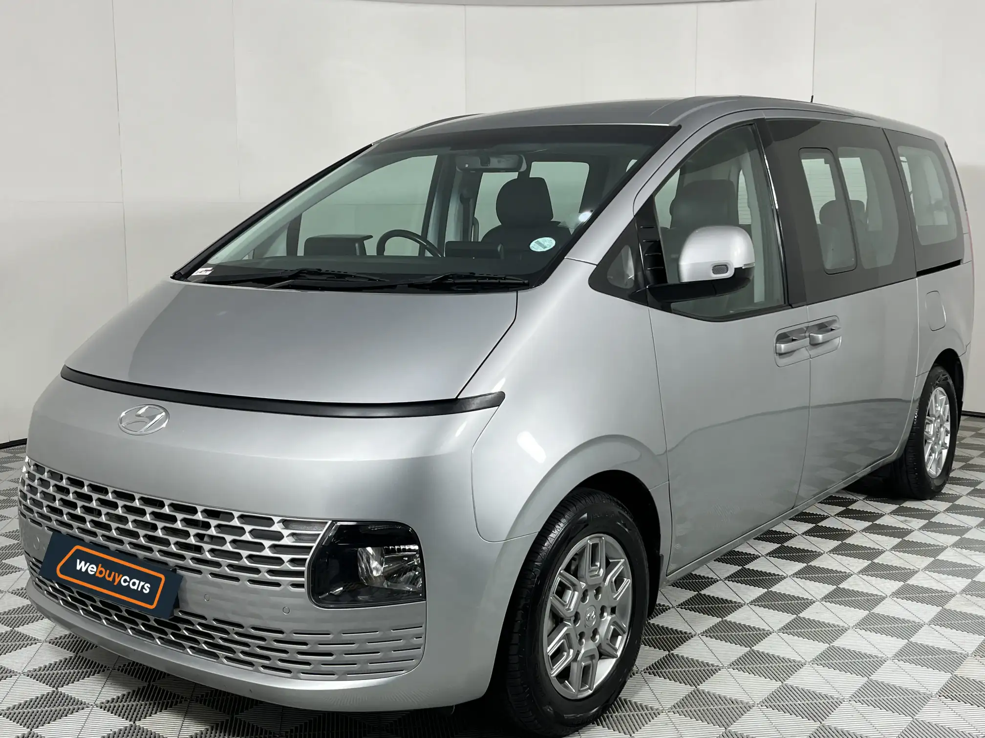 2022 Hyundai Staria