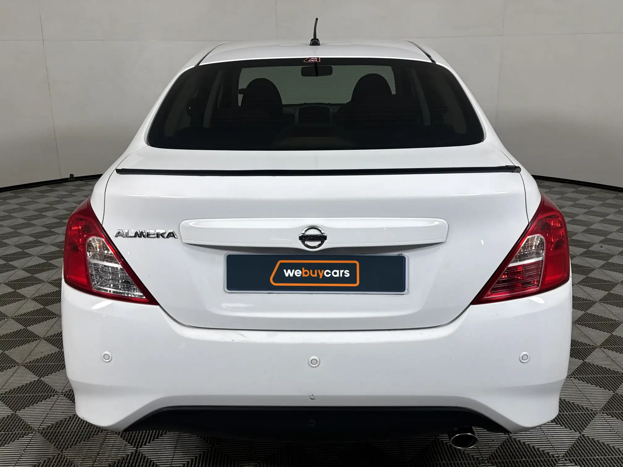 Nissan Almera