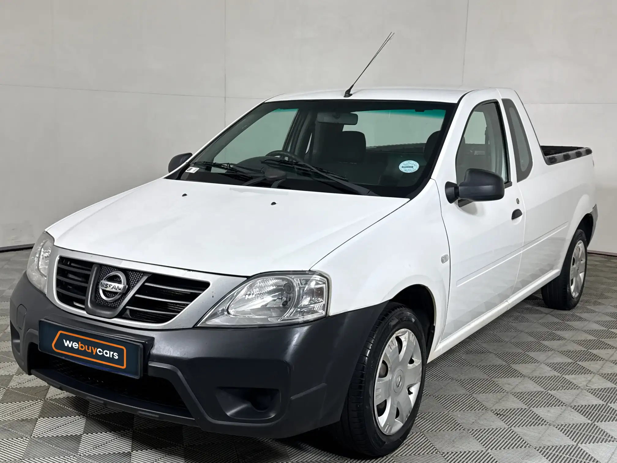2021 Nissan NP200