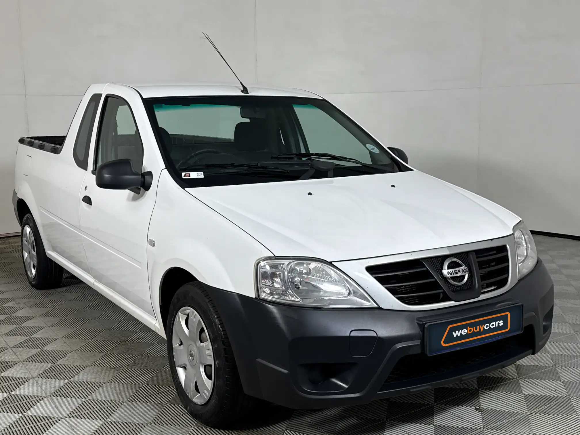 Nissan NP200