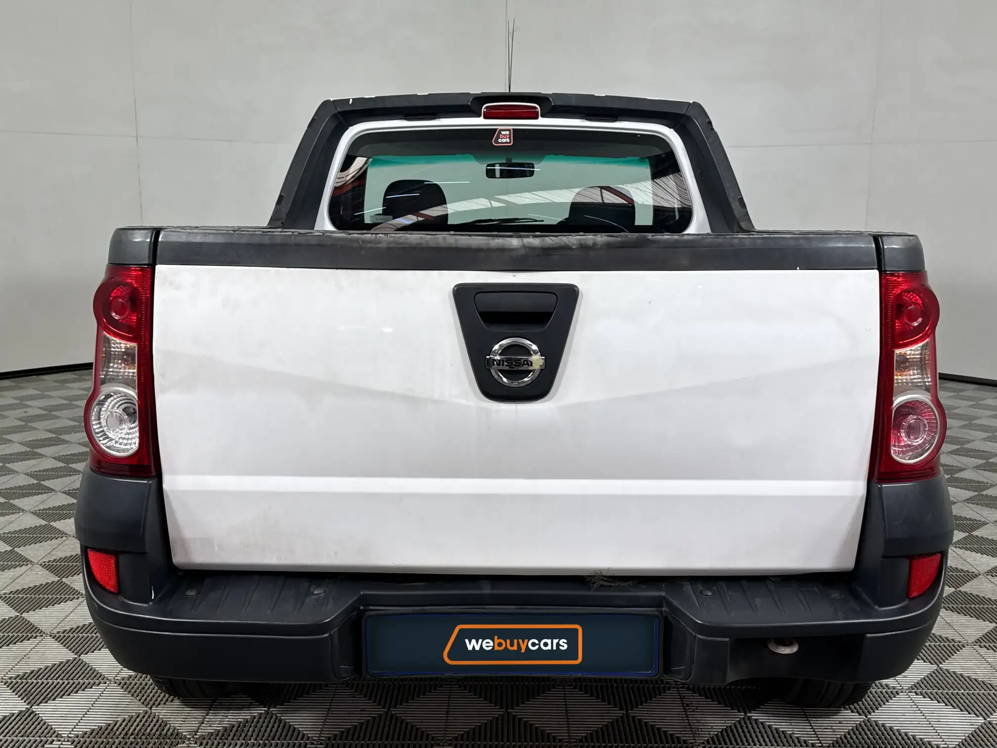 Nissan NP200