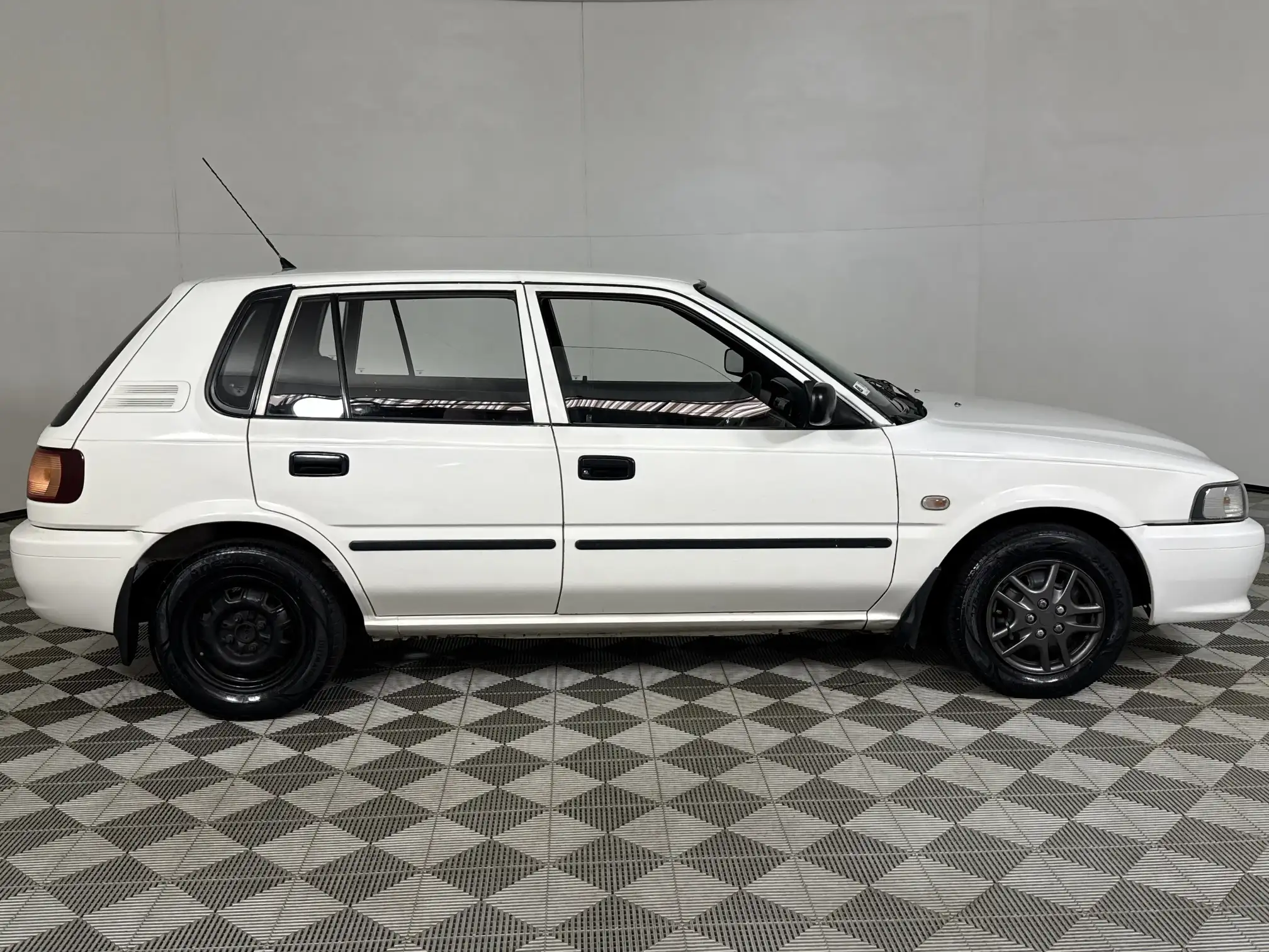 Toyota Tazz