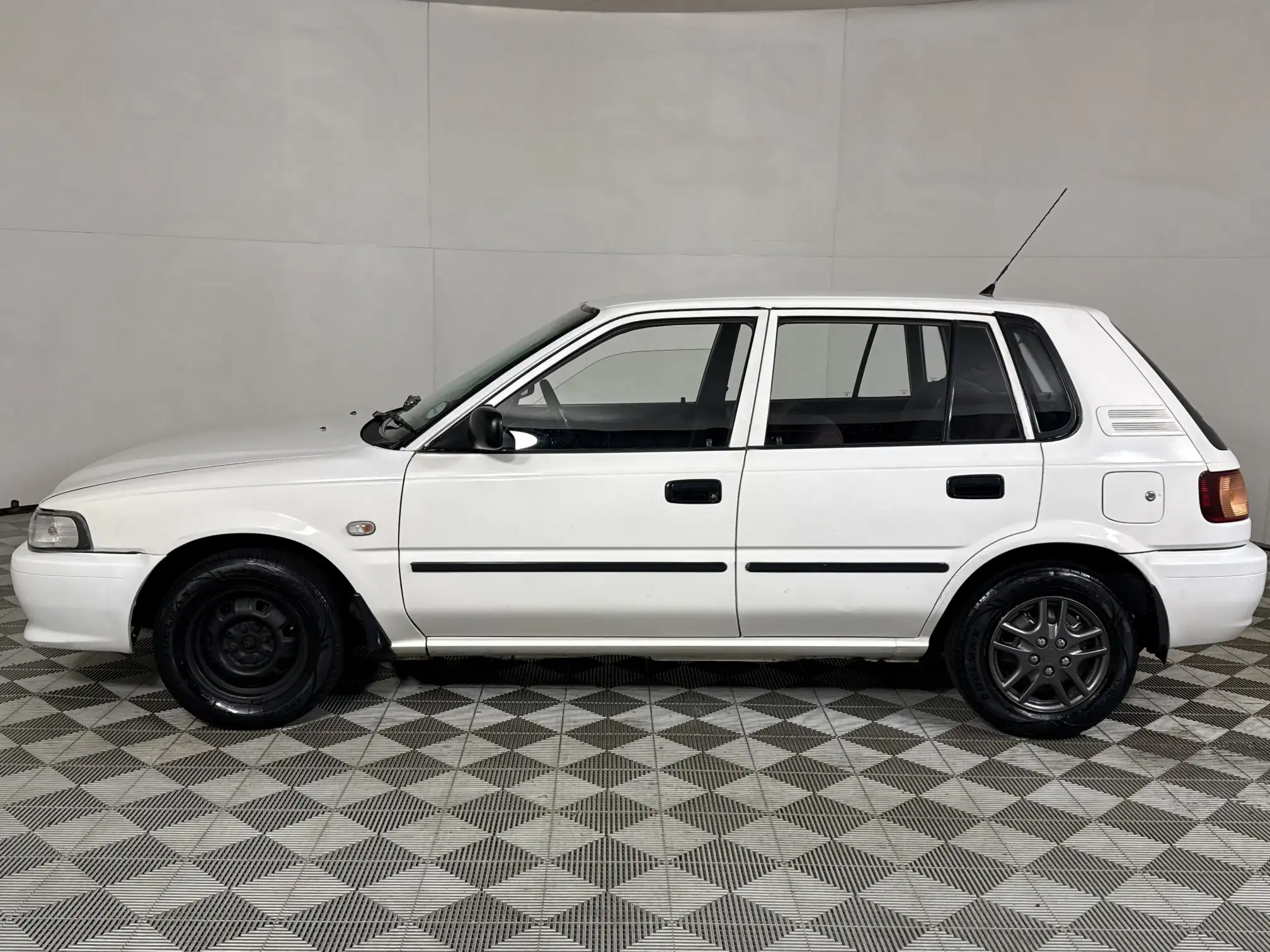 Toyota Tazz