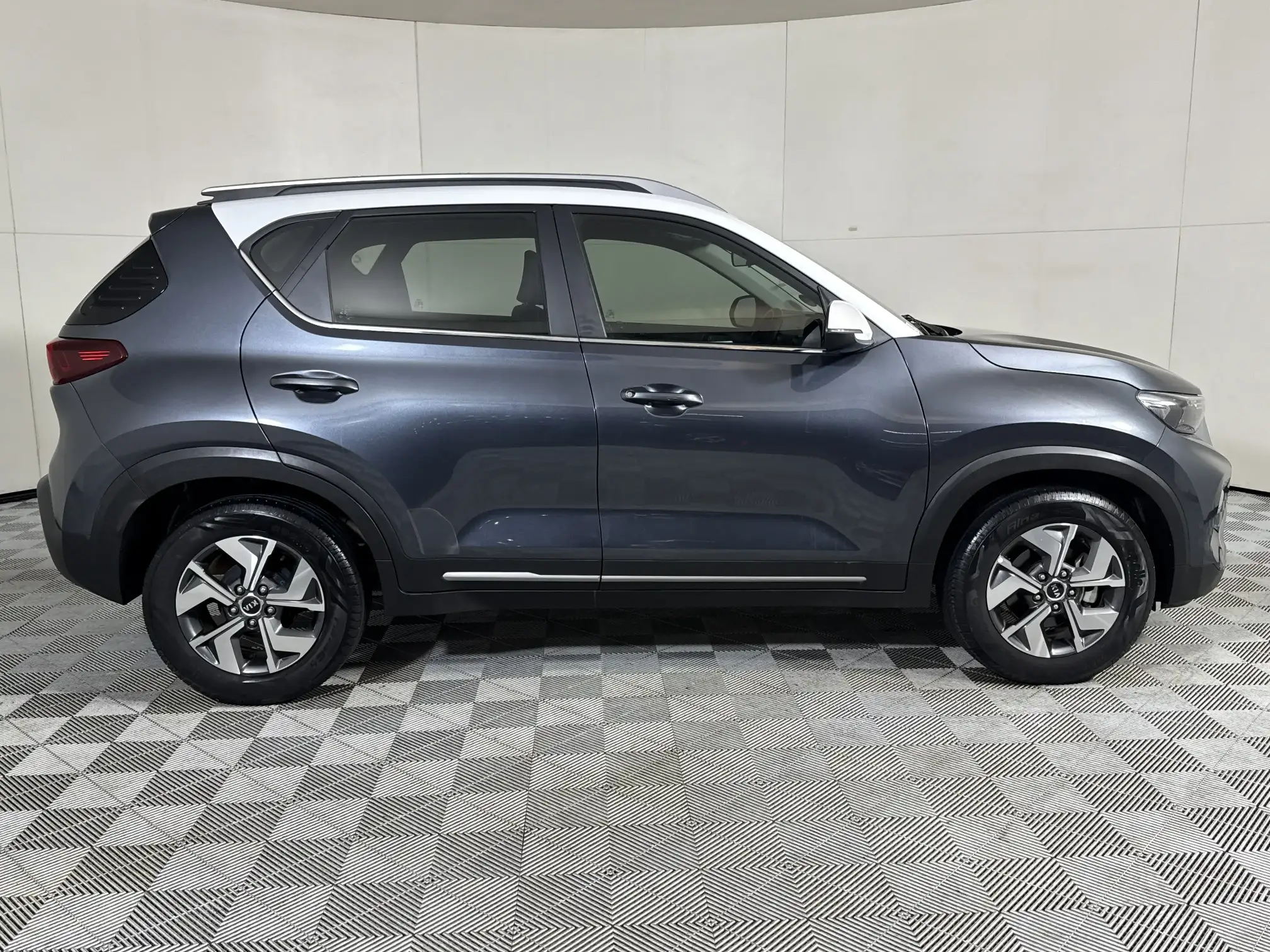 KIA Sonet
