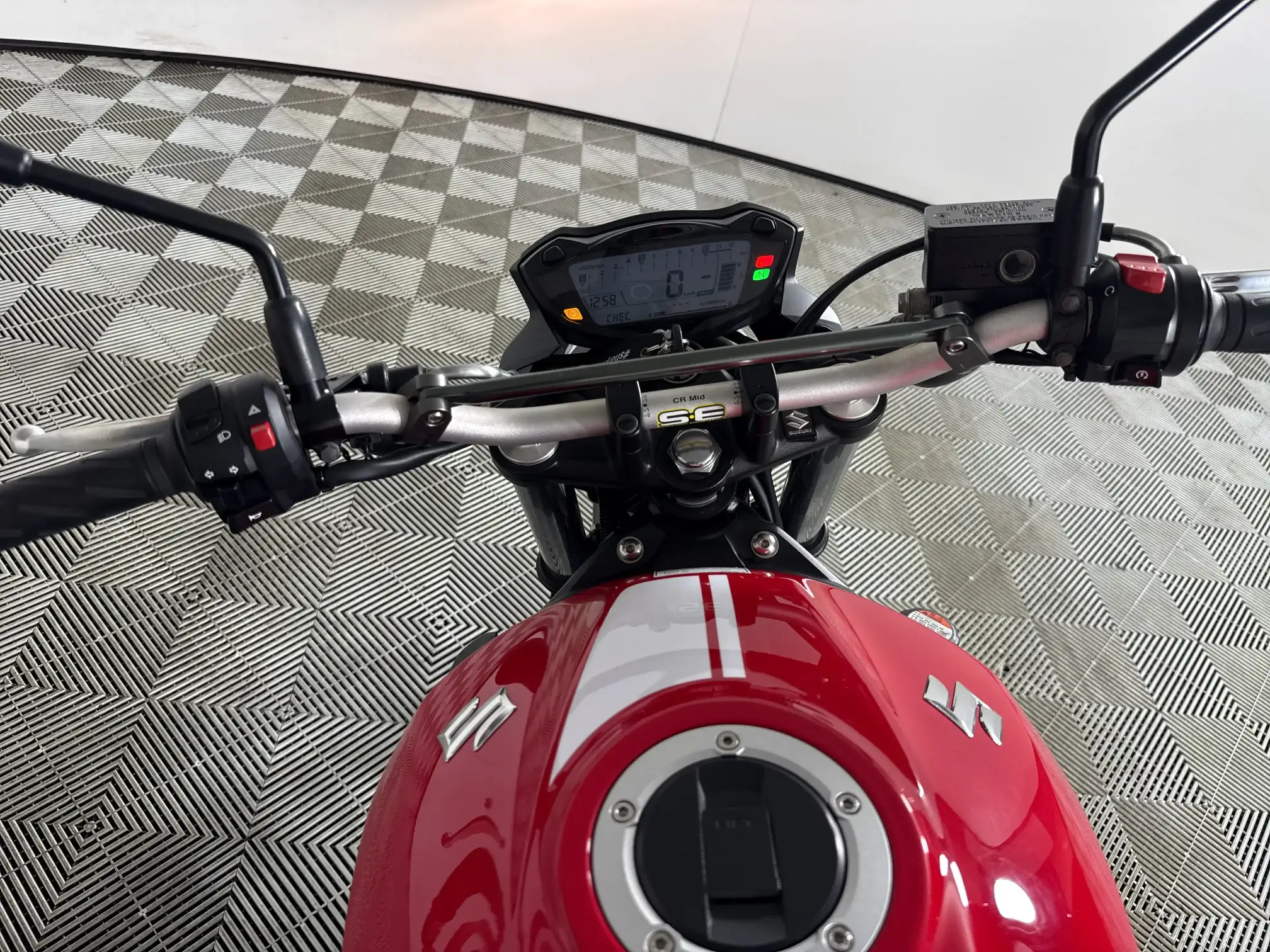 Suzuki SV