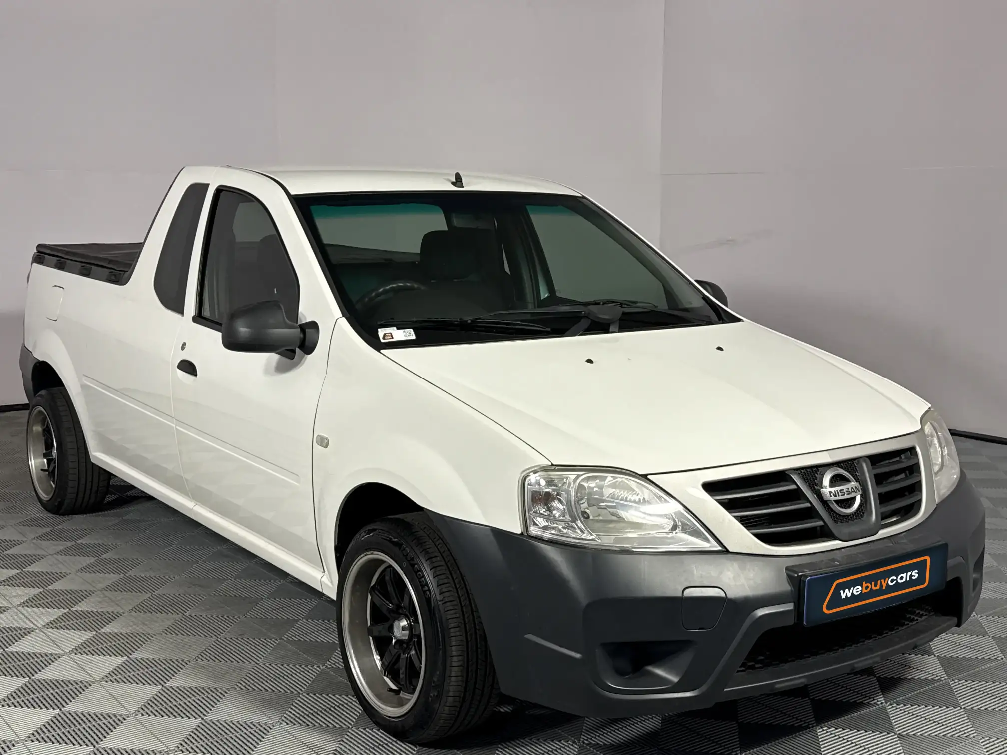 Nissan NP200