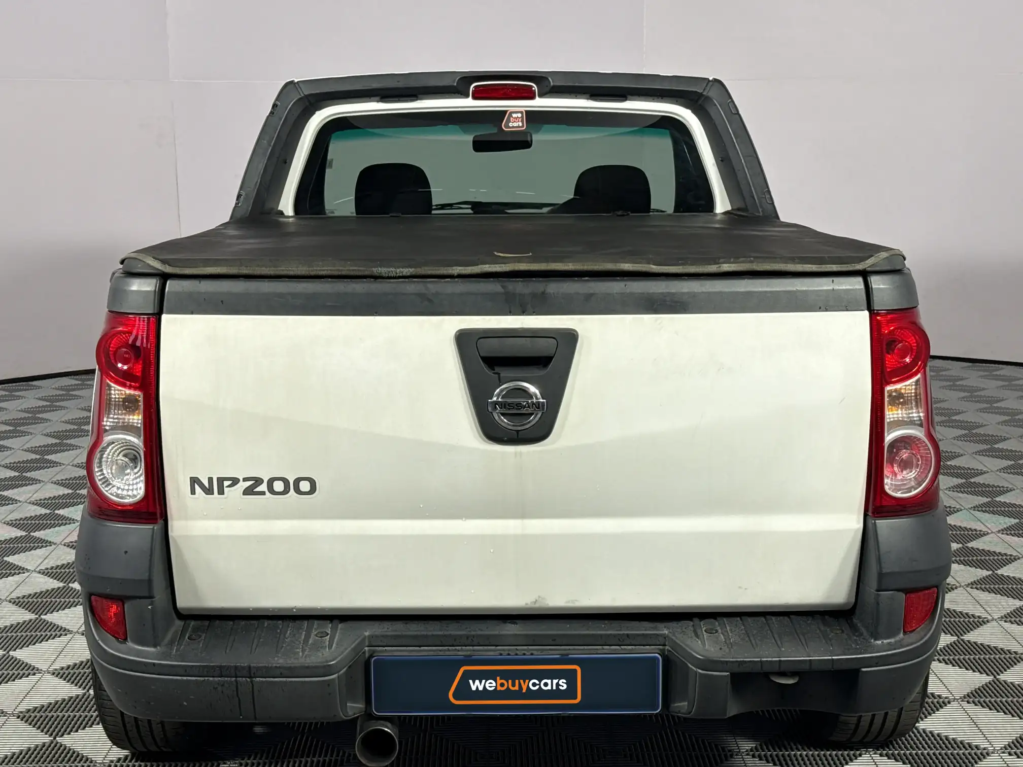 Nissan NP200