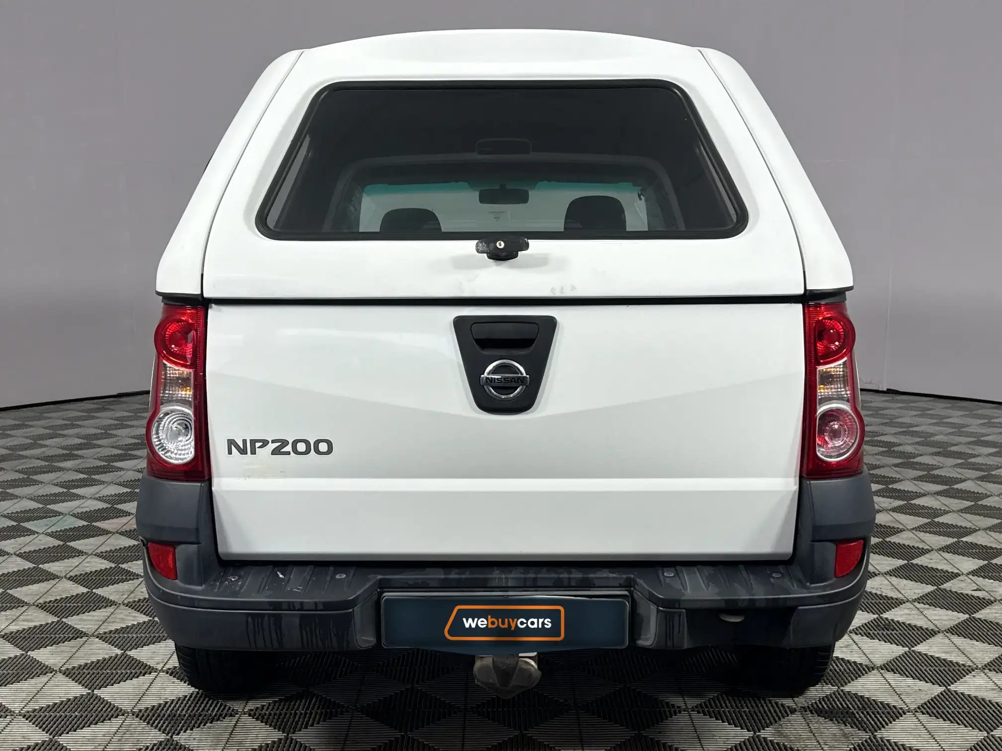 Nissan NP200