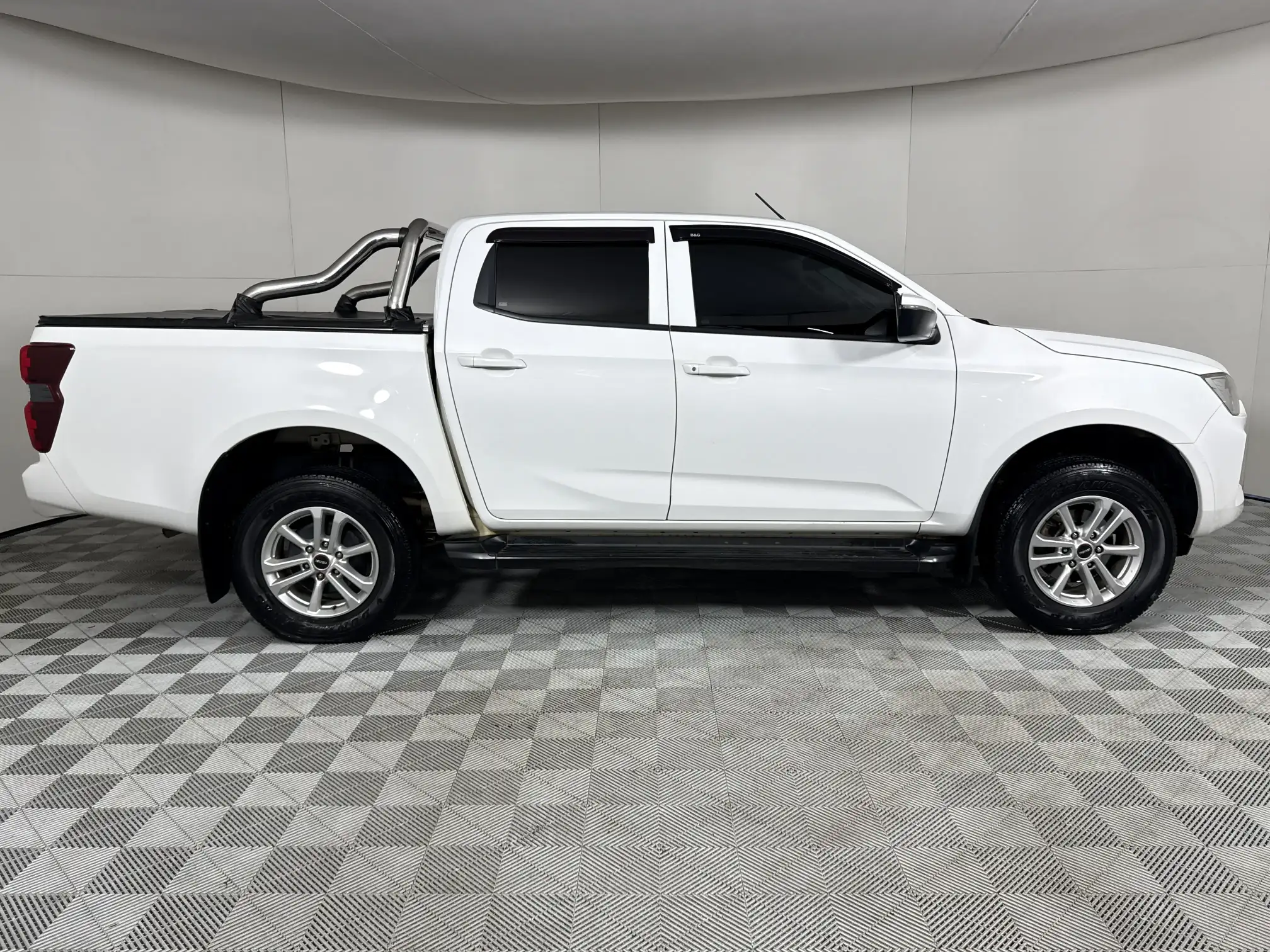 Isuzu D-MAX