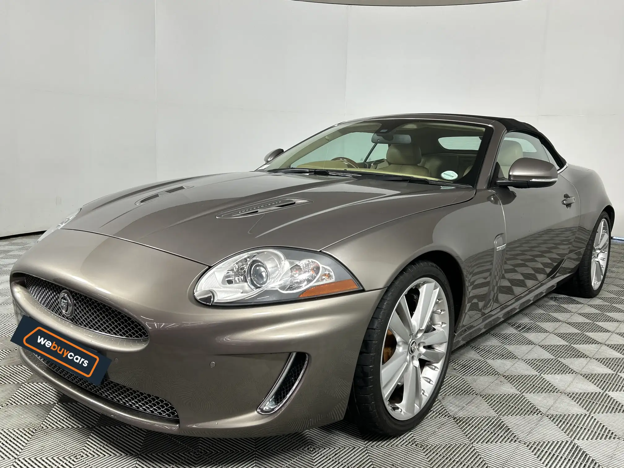 Jaguar XKR
