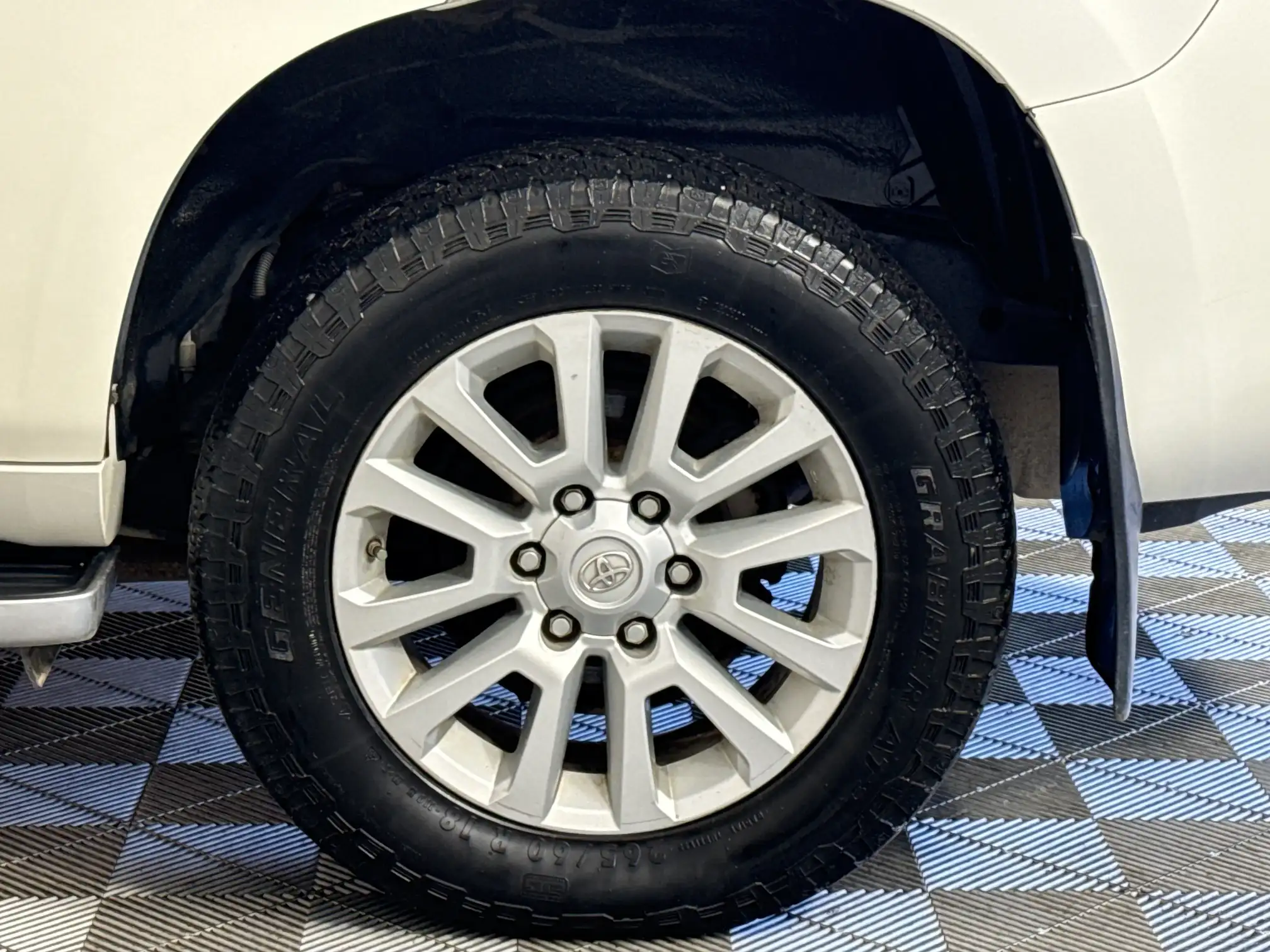 Toyota Prado
