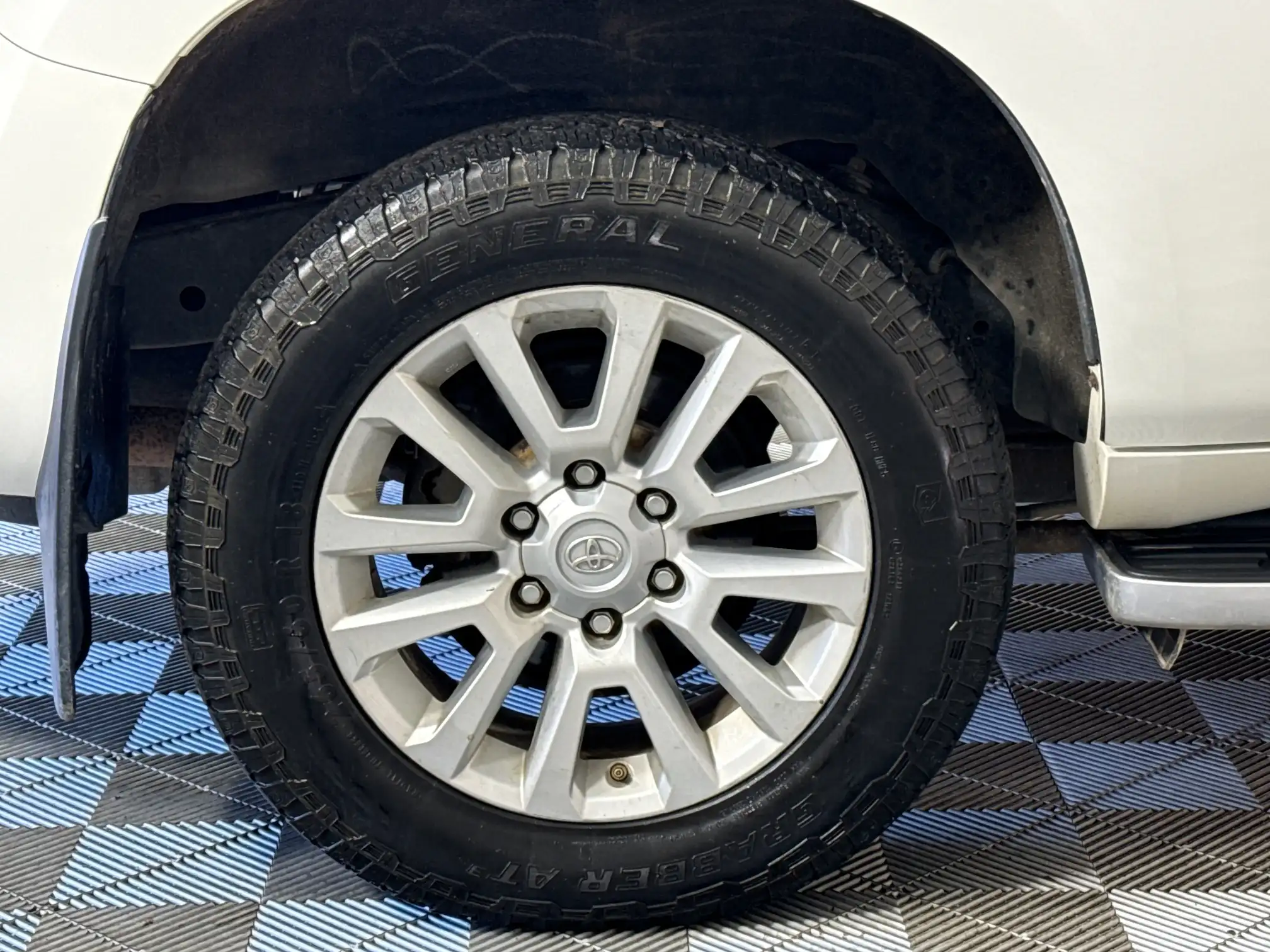 Toyota Prado