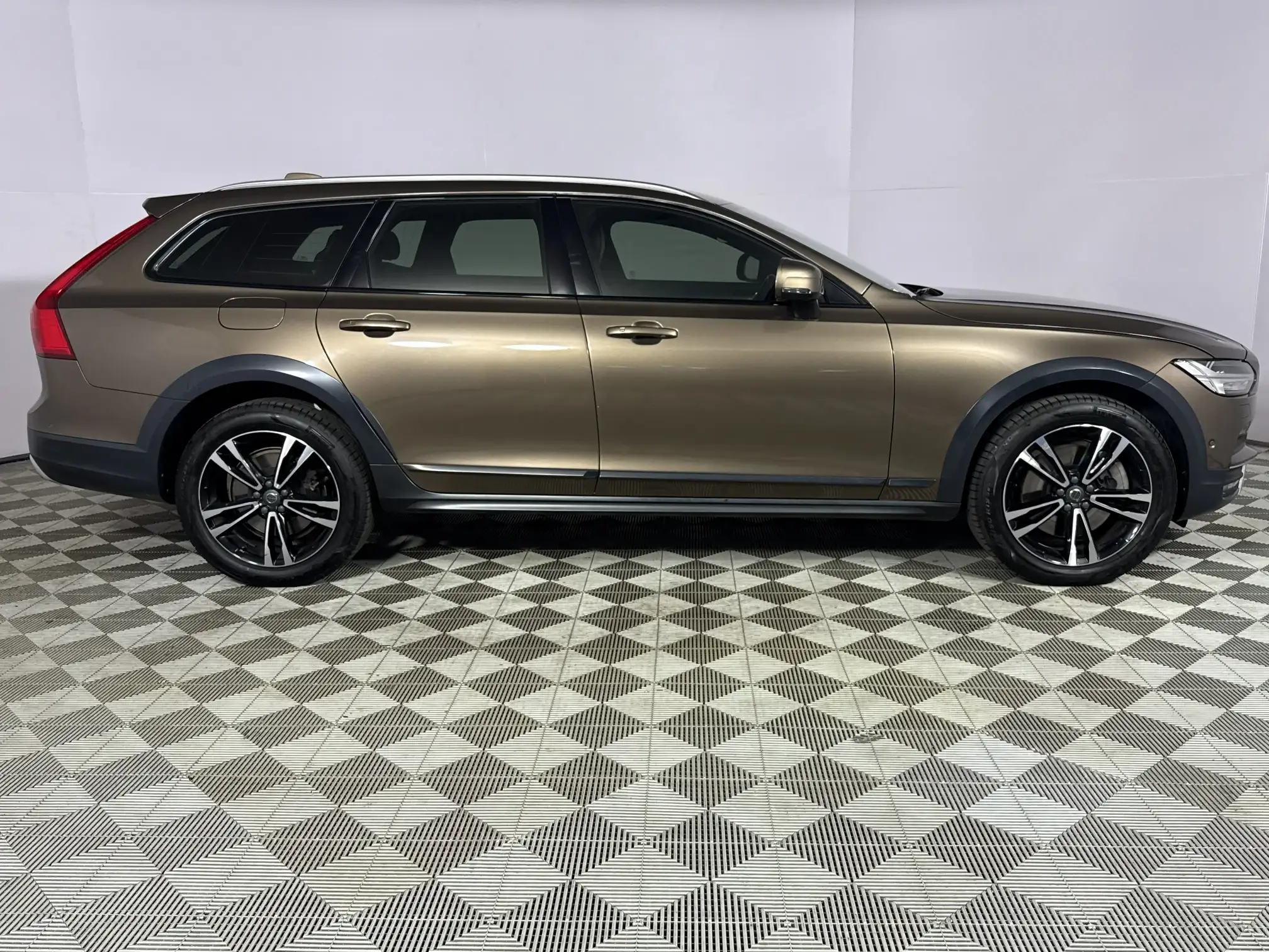 Volvo V90