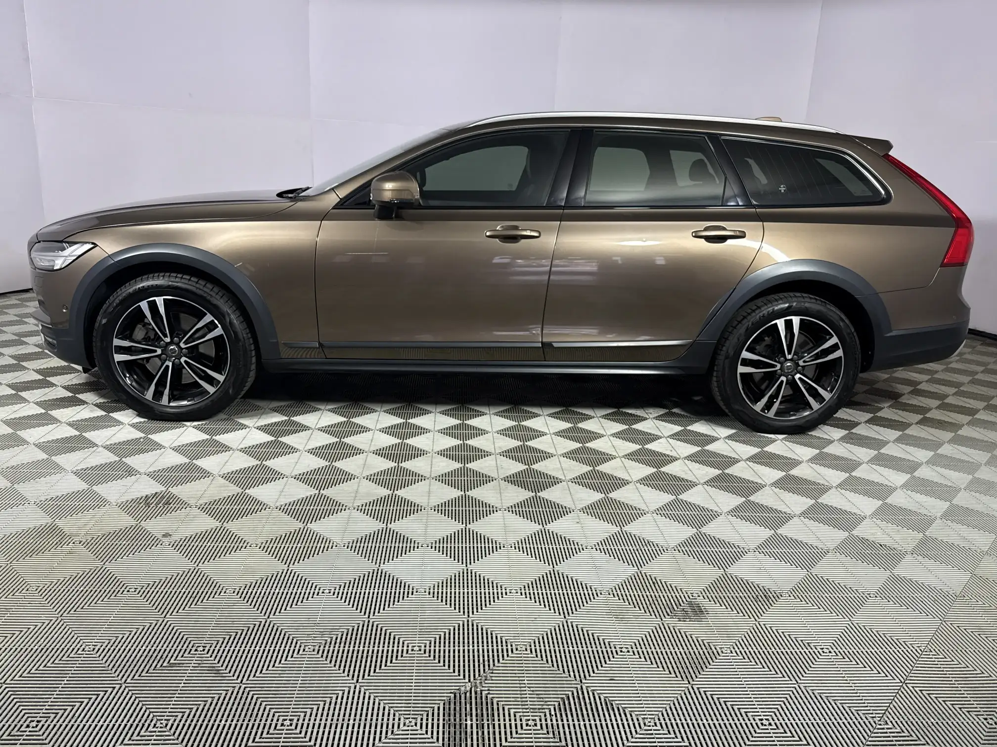 Volvo V90