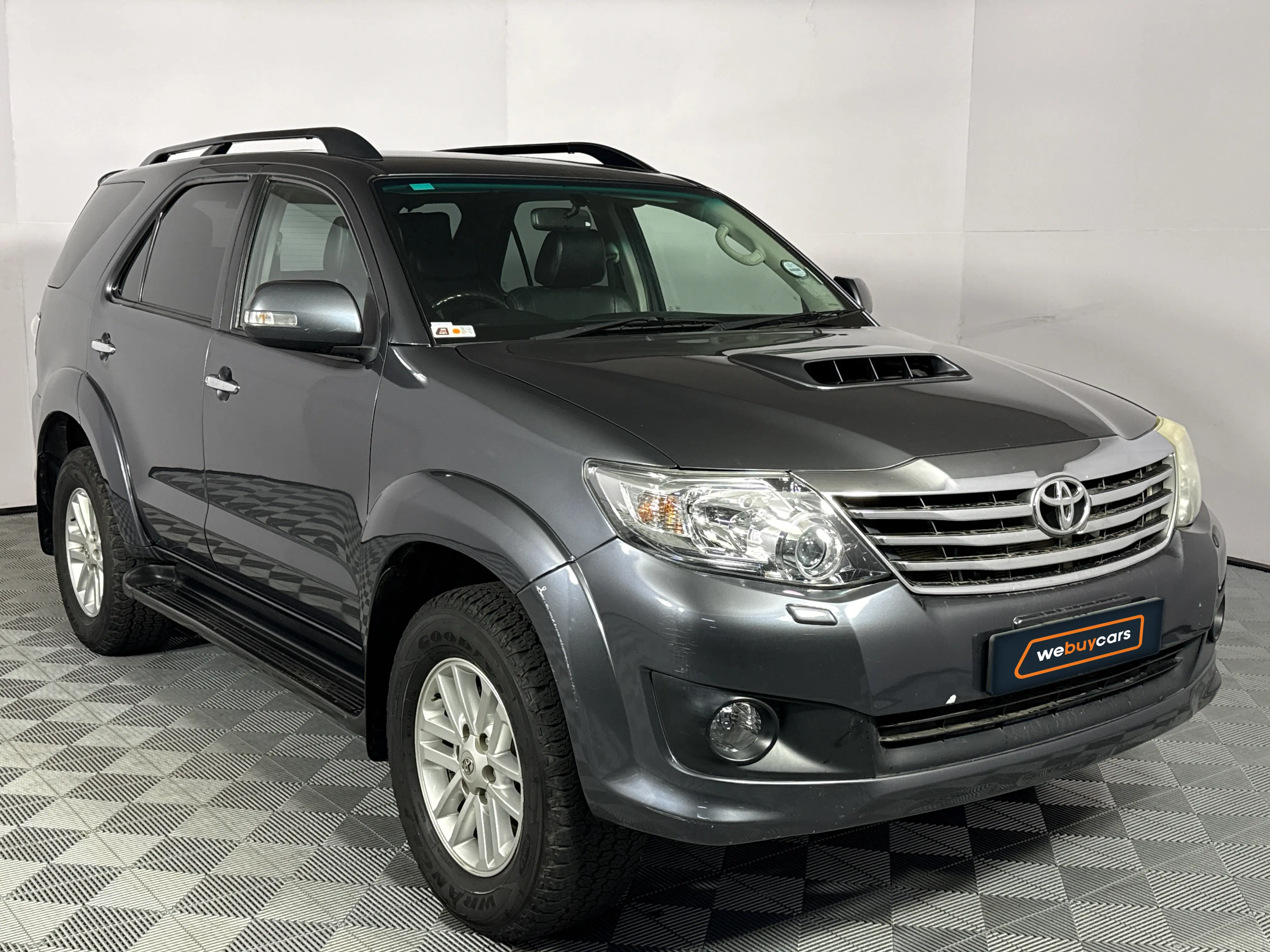 2014 Toyota Fortuner 3.0d-4d R/B, photo 3