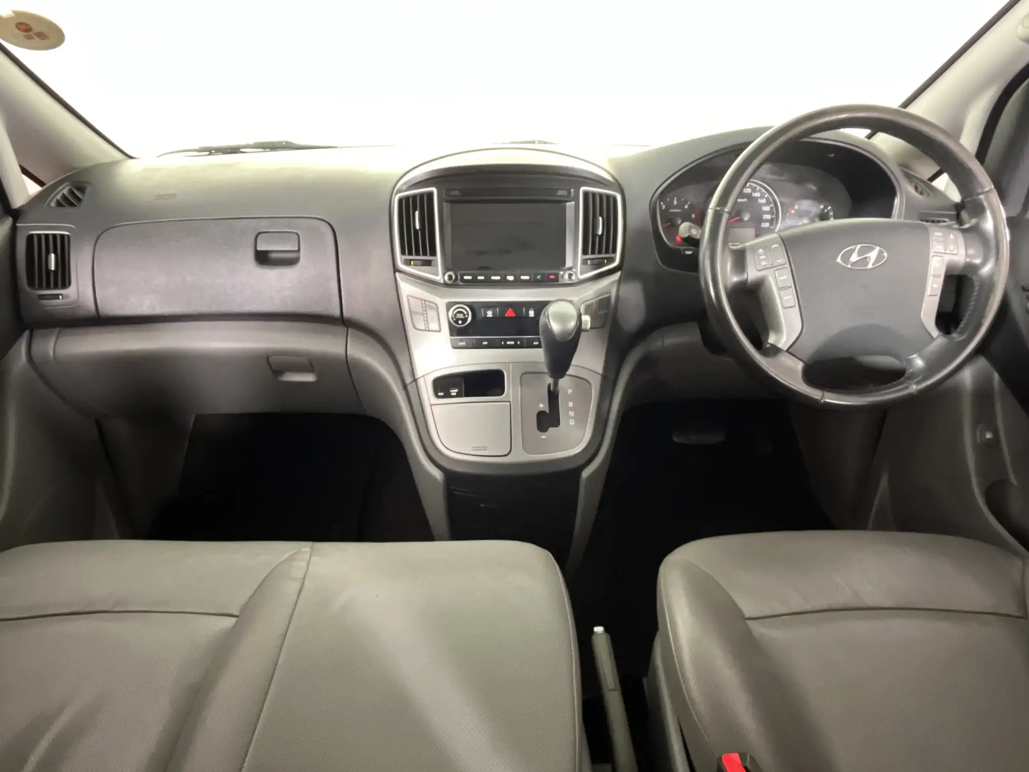 Hyundai H-1