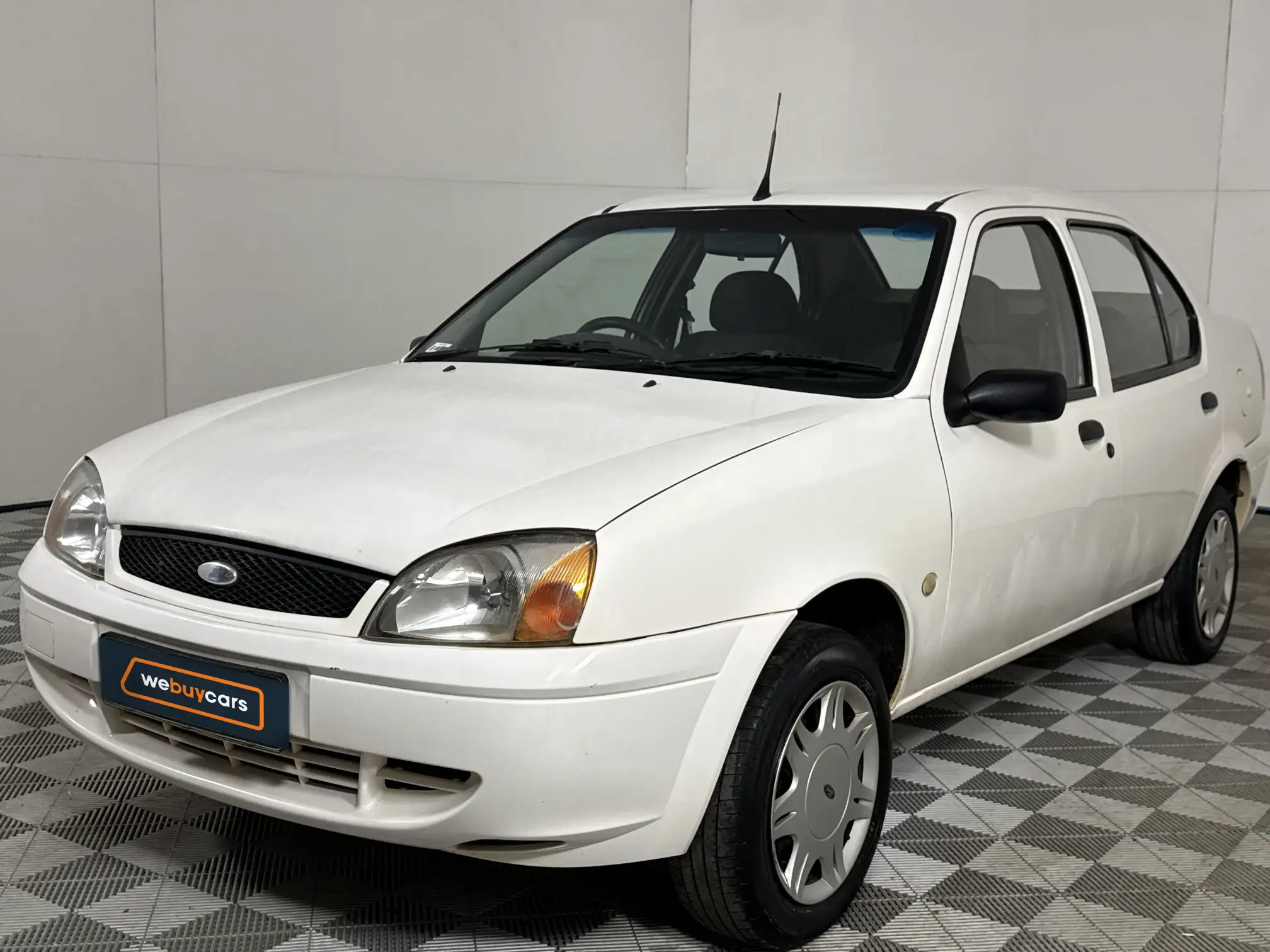 2004 Ford Ikon